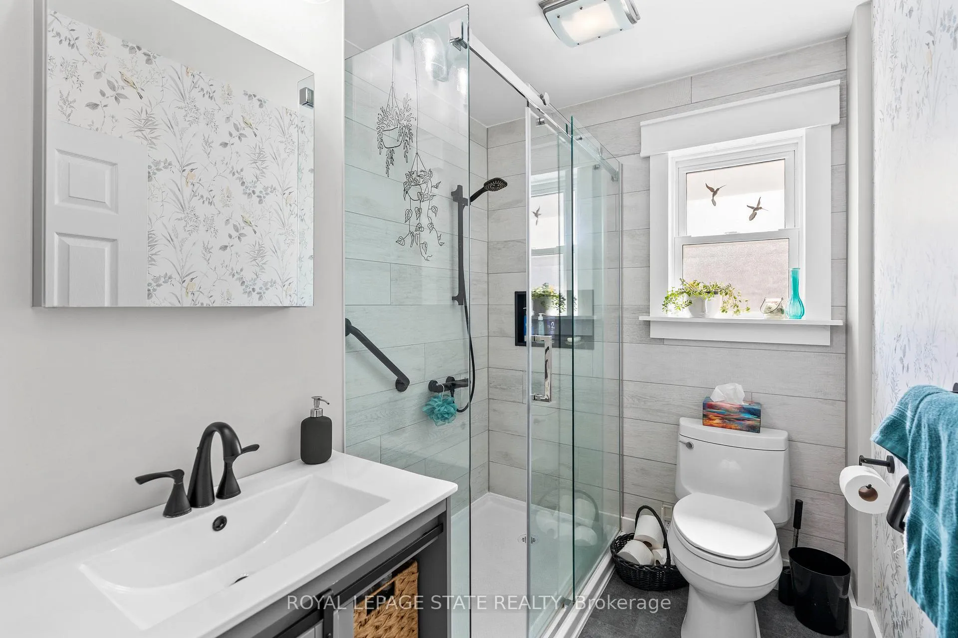 Photo 27 of 11 Barnett Court, Hamilton, Huntington — HOMEH