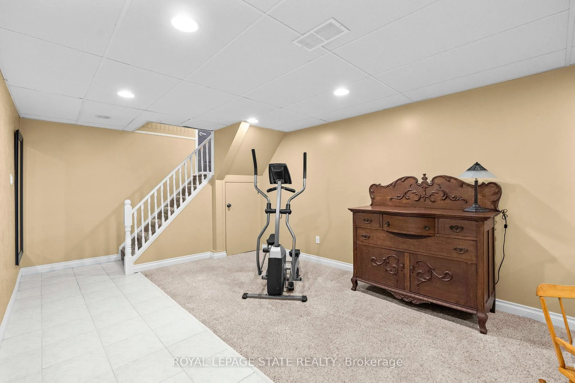 Photo 30 of 11 Barnett Court, Hamilton, Huntington — HOMEH
