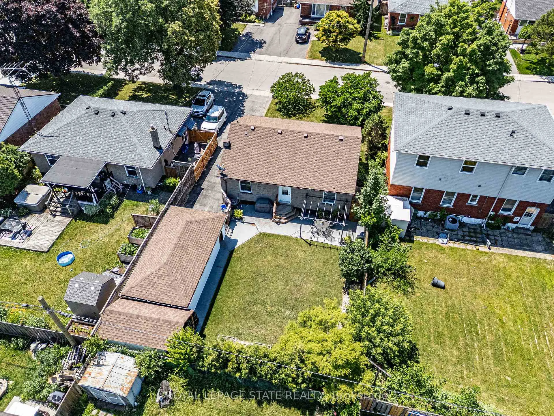 Photo 46 of 11 Barnett Court, Hamilton, Huntington — HOMEH