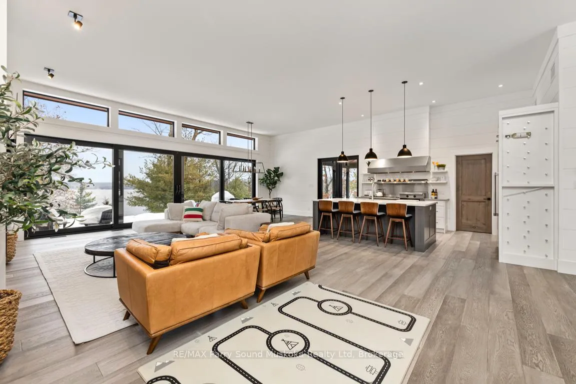 Photo 9 of 309 141 Highway, Seguin — HOMEH