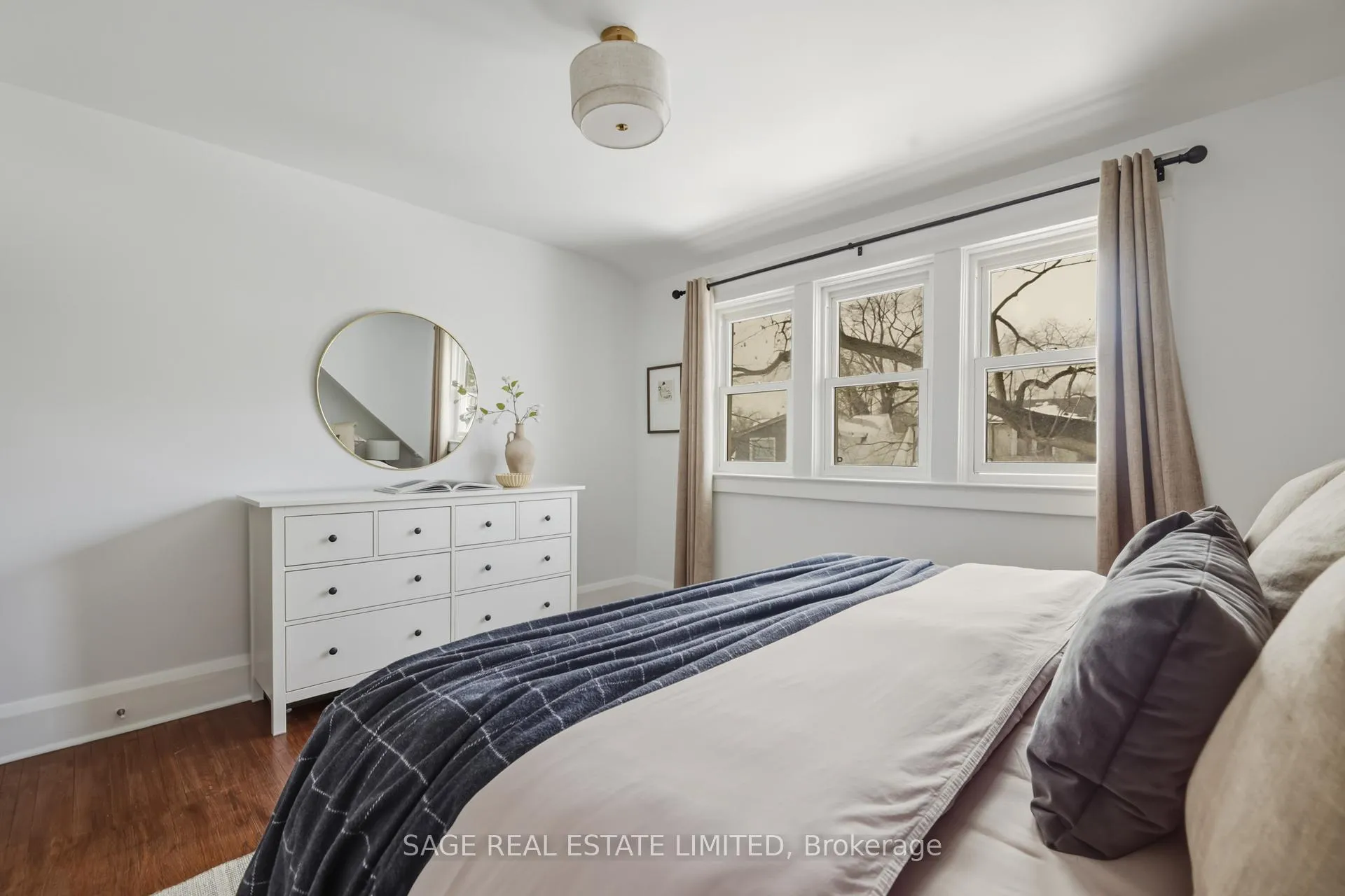 Photo 17 of 193 Gainsborough Road, Toronto, Woodbine Corridor — HOMEH