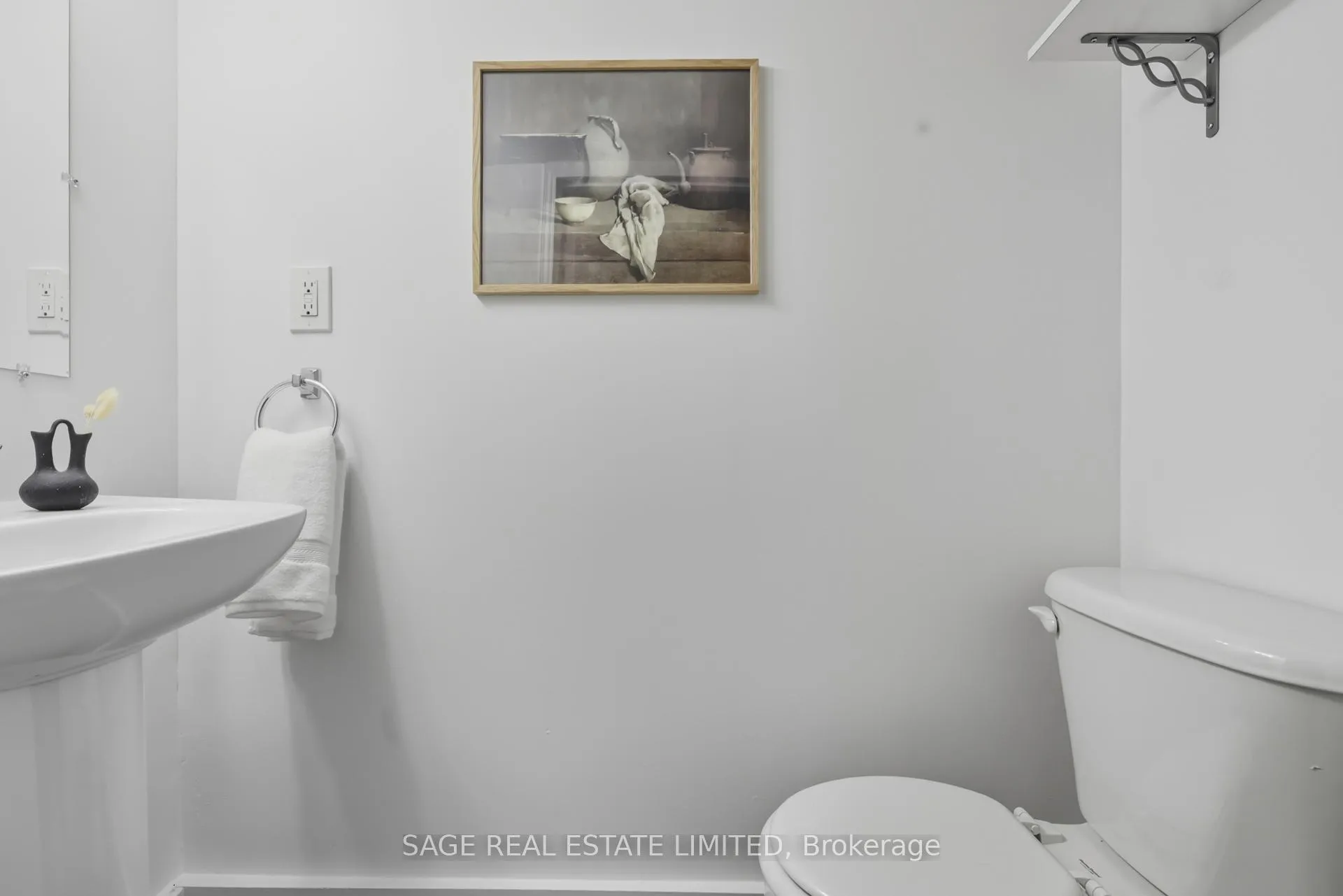 Photo 29 of 193 Gainsborough Road, Toronto, Woodbine Corridor — HOMEH