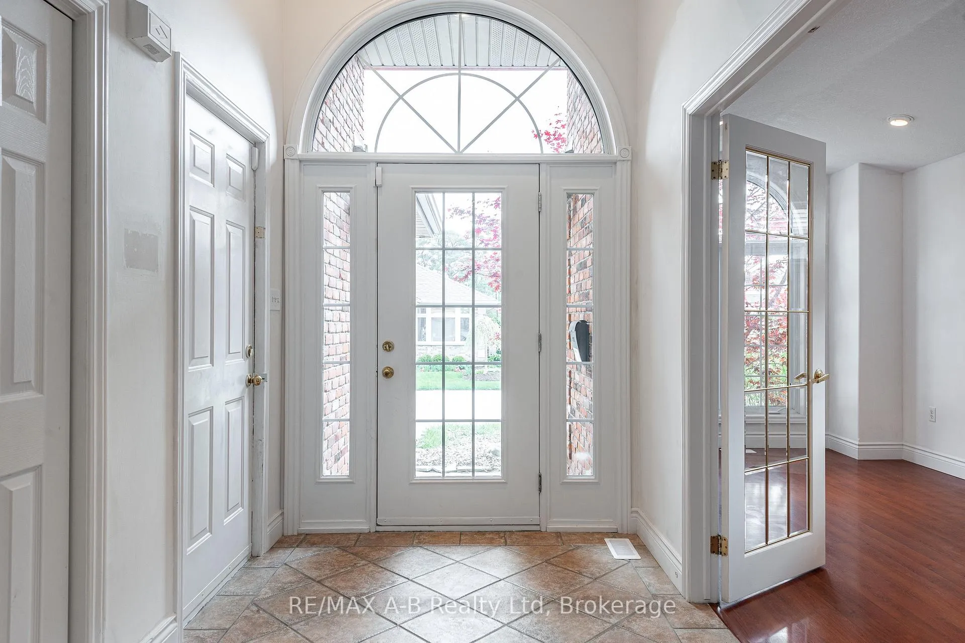 Photo 4 of 59 - 30 Eagle Drive, Stratford — HOMEH