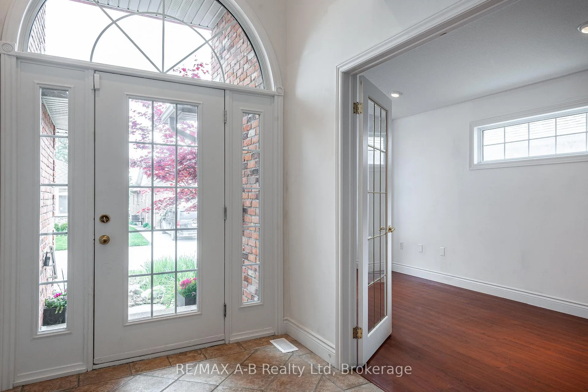 Photo 5 of 59 - 30 Eagle Drive, Stratford — HOMEH