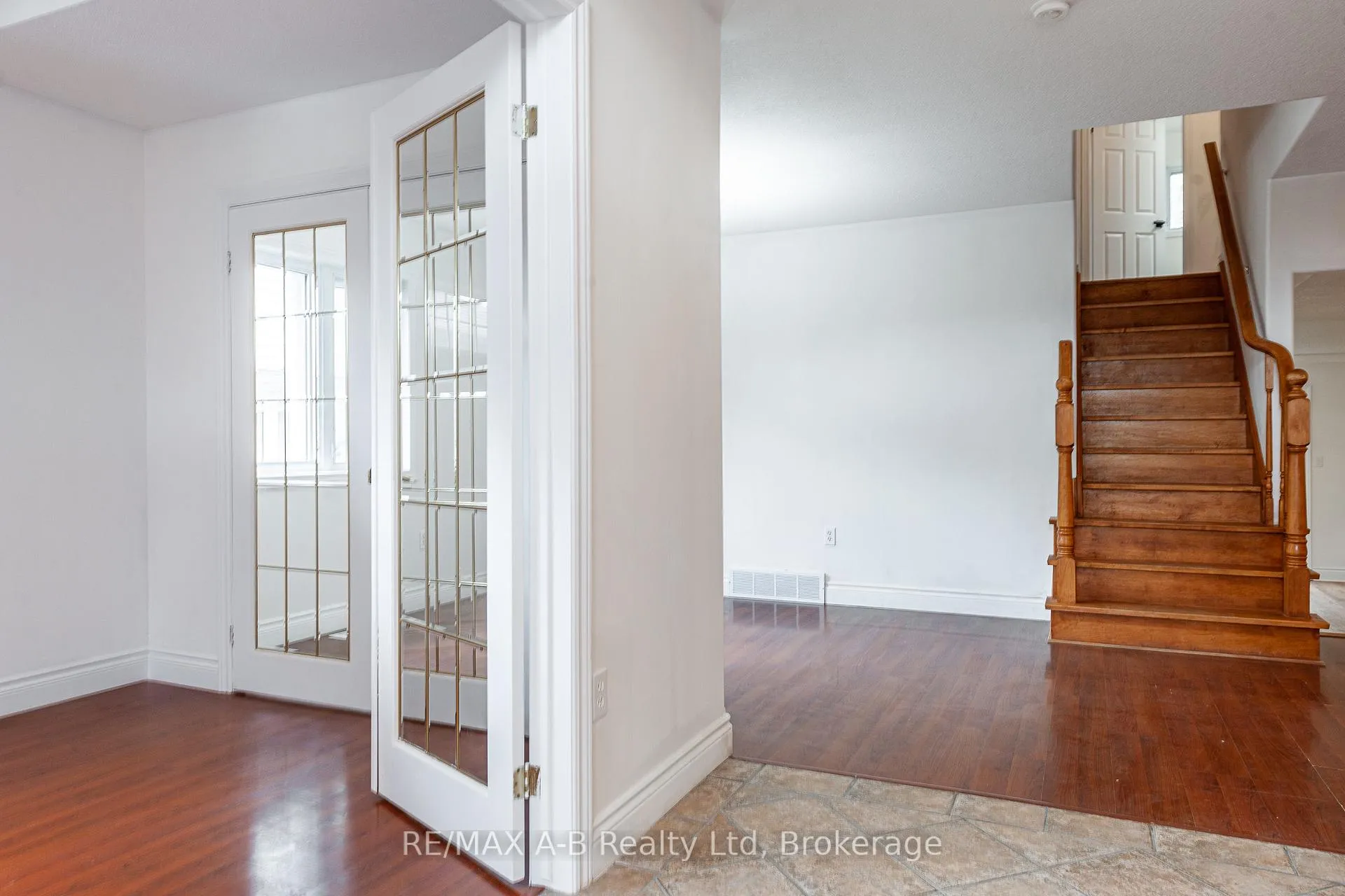 Photo 6 of 59 - 30 Eagle Drive, Stratford — HOMEH