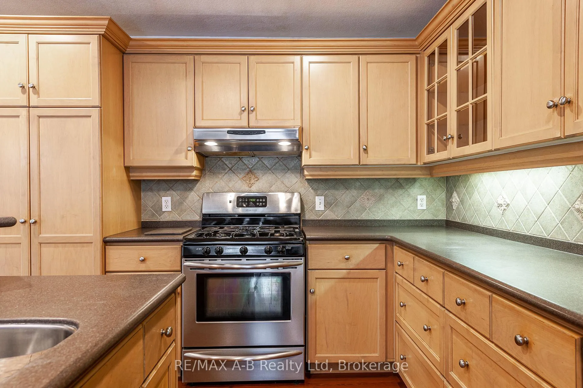 Photo 15 of 59 - 30 Eagle Drive, Stratford — HOMEH