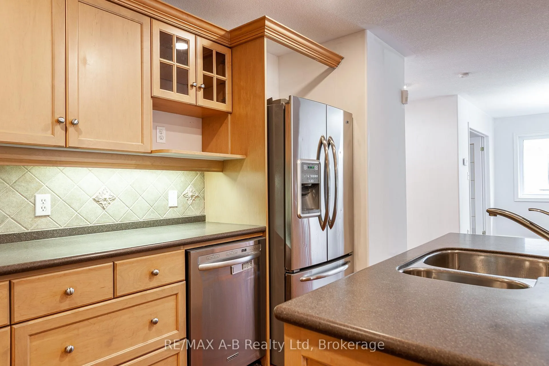 Photo 16 of 59 - 30 Eagle Drive, Stratford — HOMEH