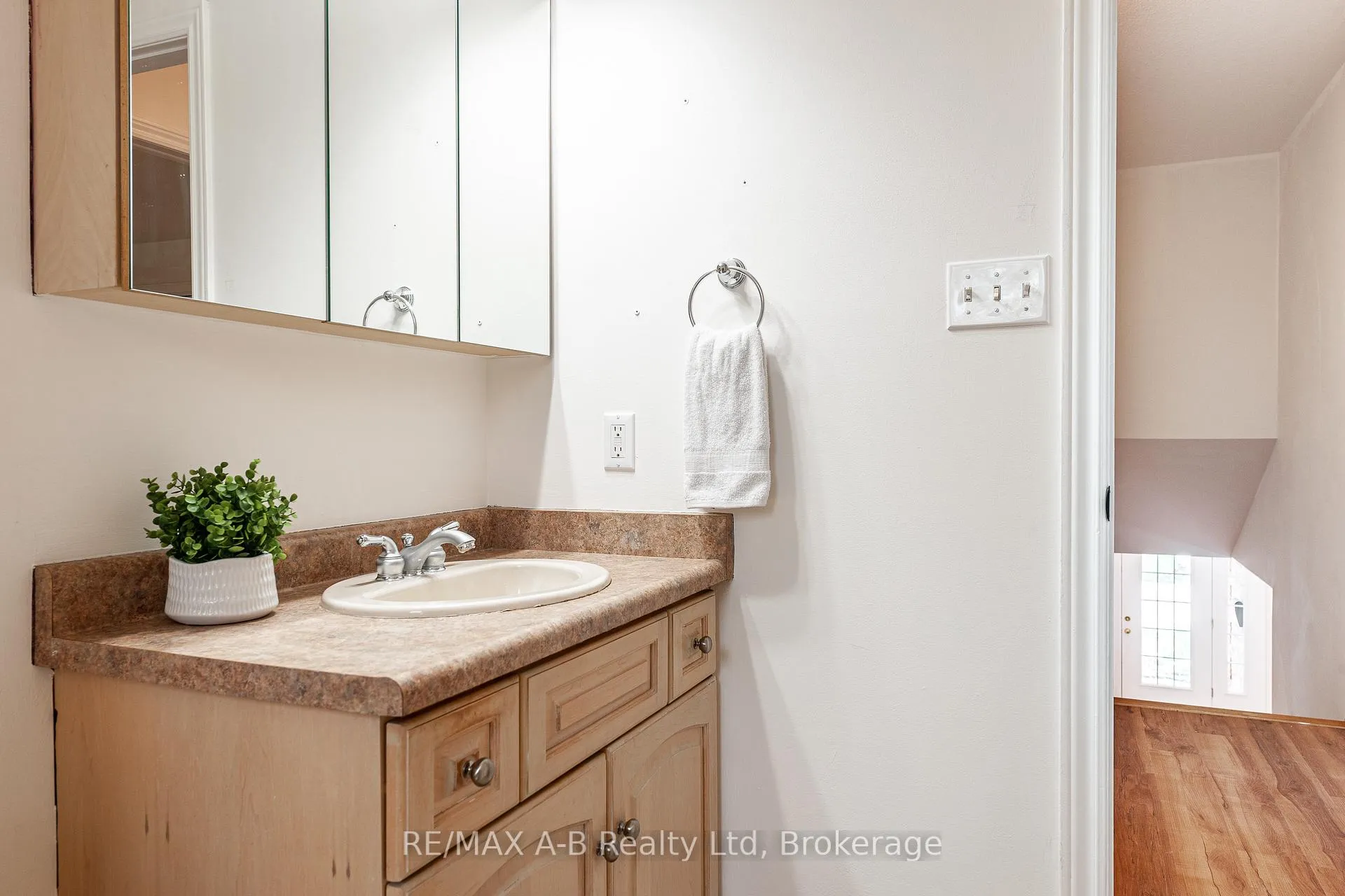 Photo 35 of 59 - 30 Eagle Drive, Stratford — HOMEH