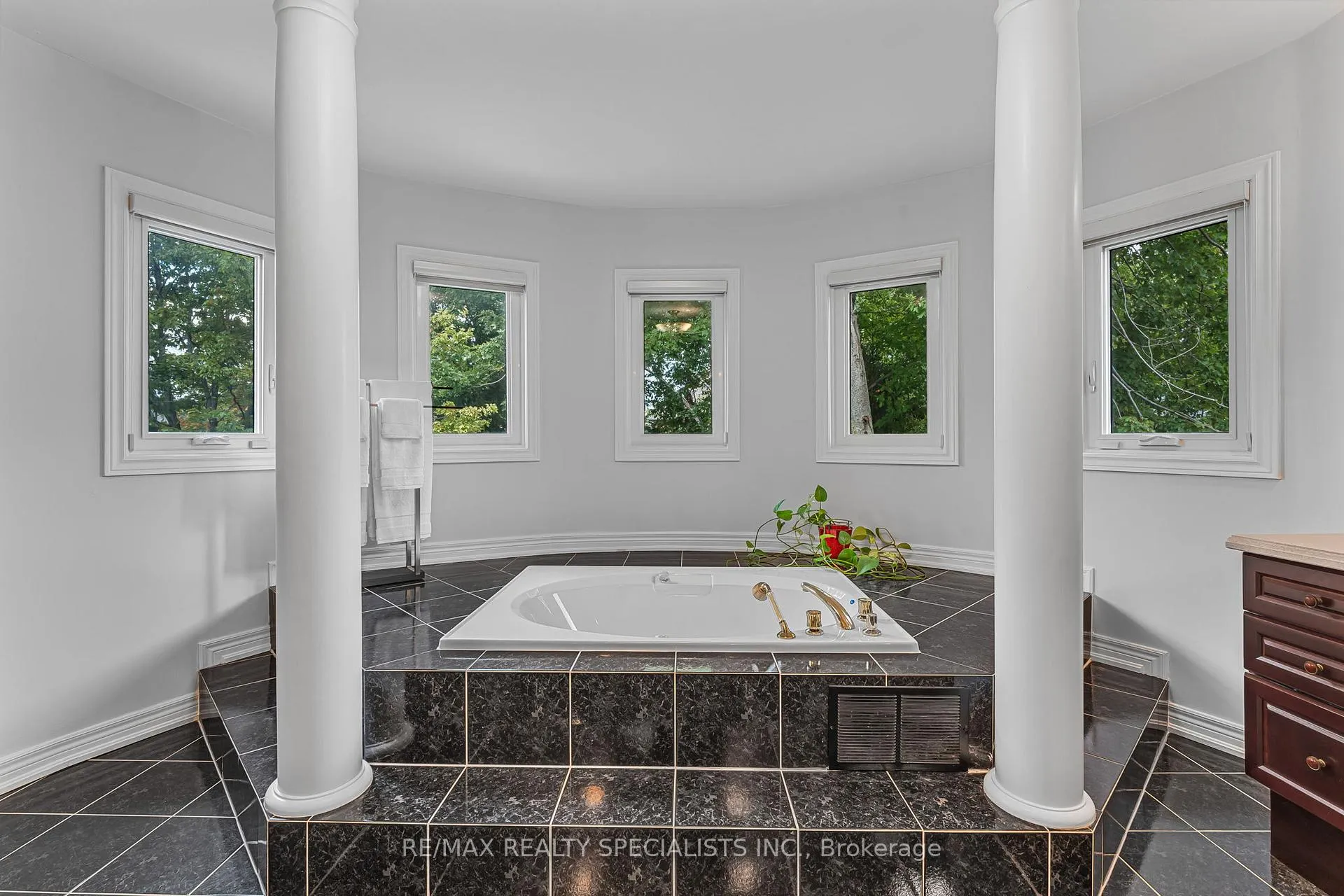 Photo 30 of 91 Silver Rose Crescent, Markham, Cachet — HOMEH