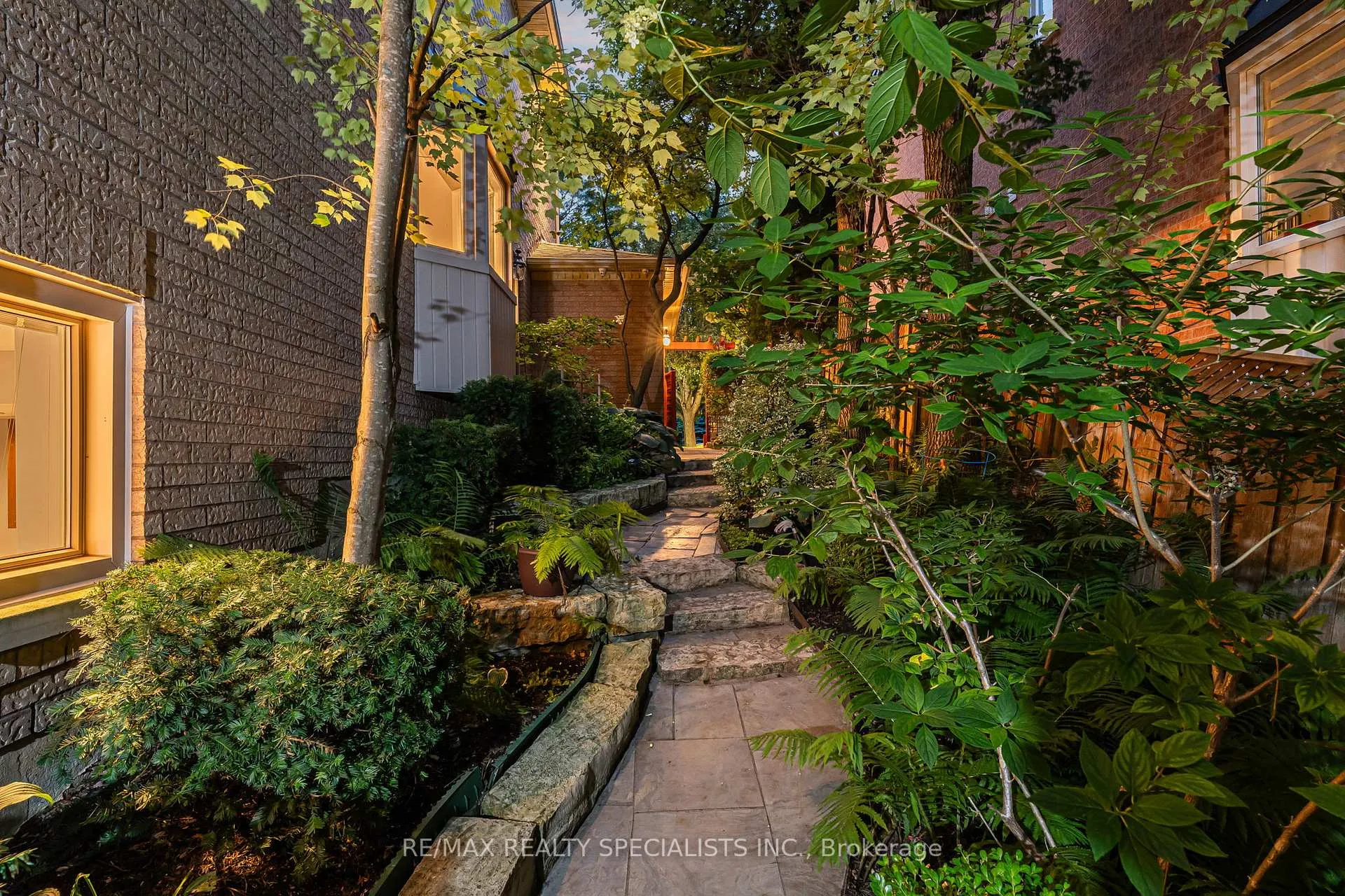 Photo 42 of 91 Silver Rose Crescent, Markham, Cachet — HOMEH