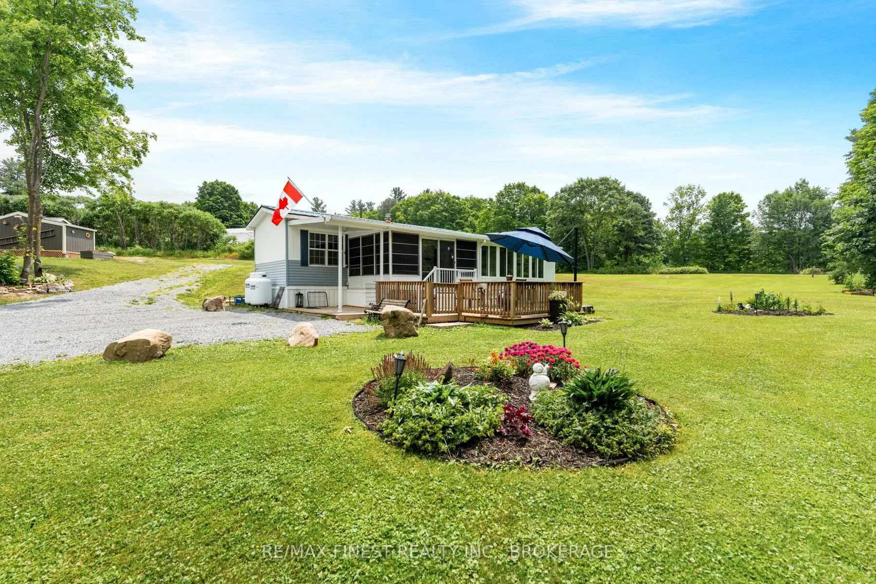 Photo 2 of 1096 Moon Road, Frontenac, Frontenac Centre — HOMEH
