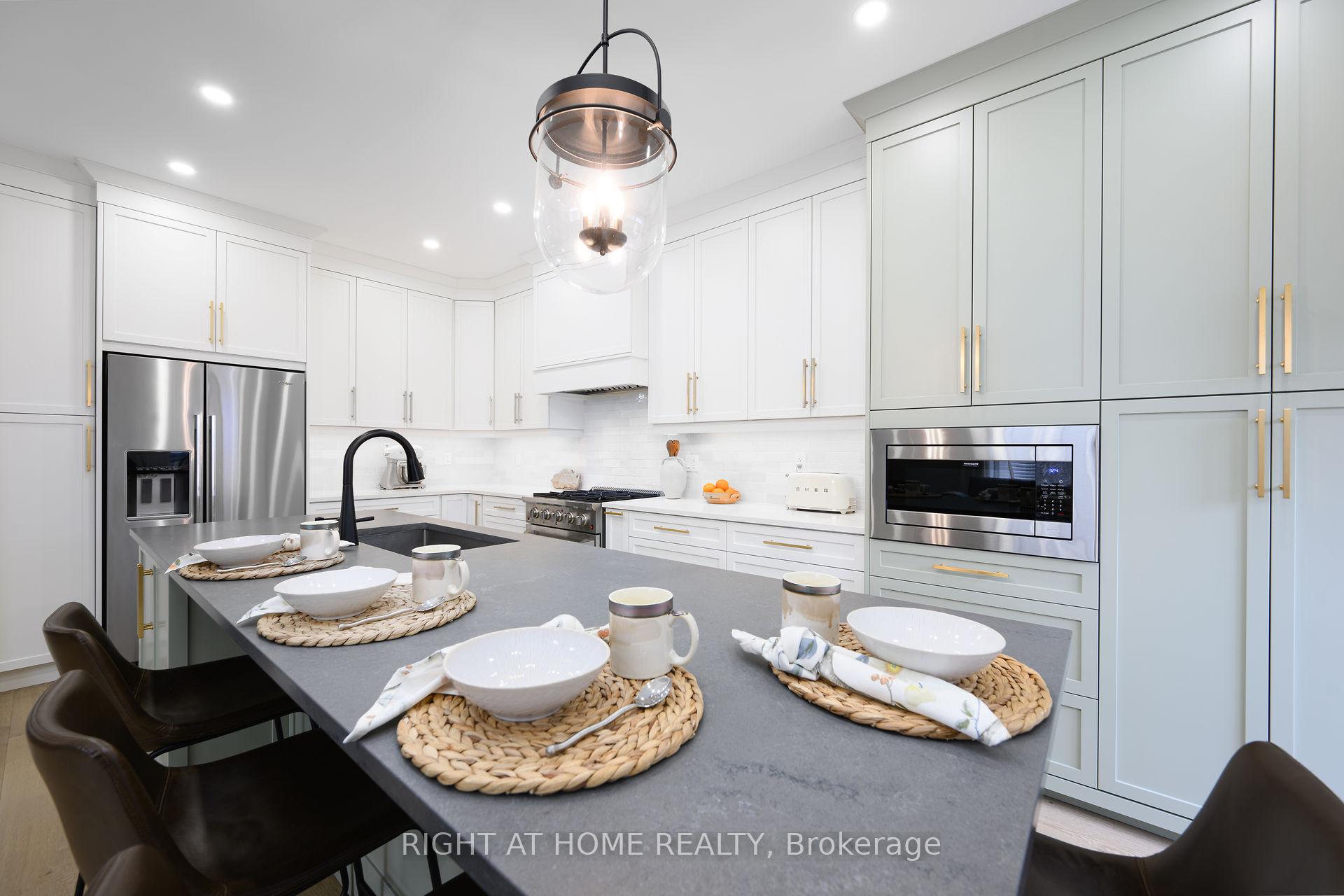 Photo 6 of Unit 9, 270 Main Street W, Grimsby, Grimsby West — HOMEH