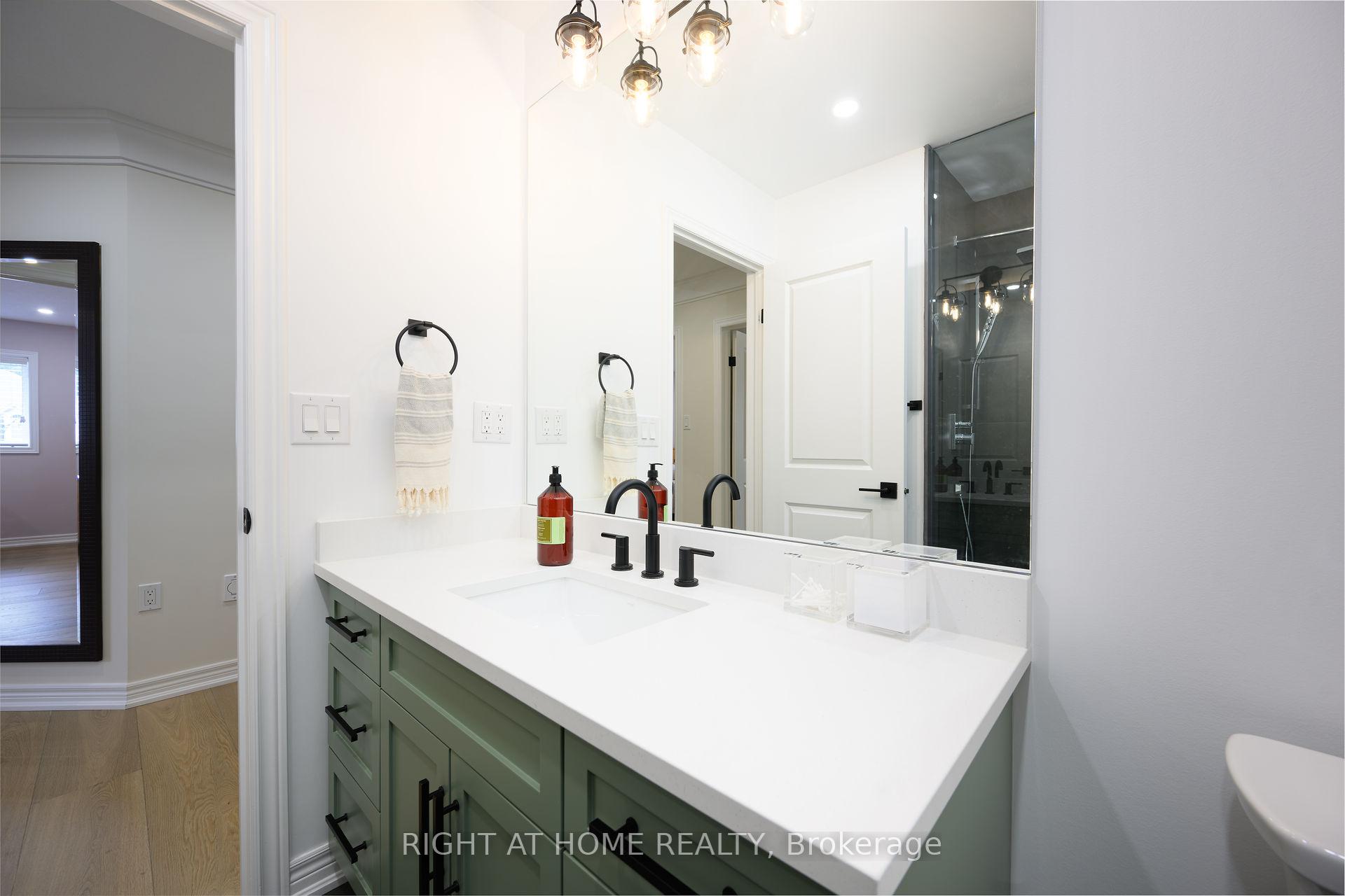Photo 34 of Unit 9, 270 Main Street W, Grimsby, Grimsby West — HOMEH