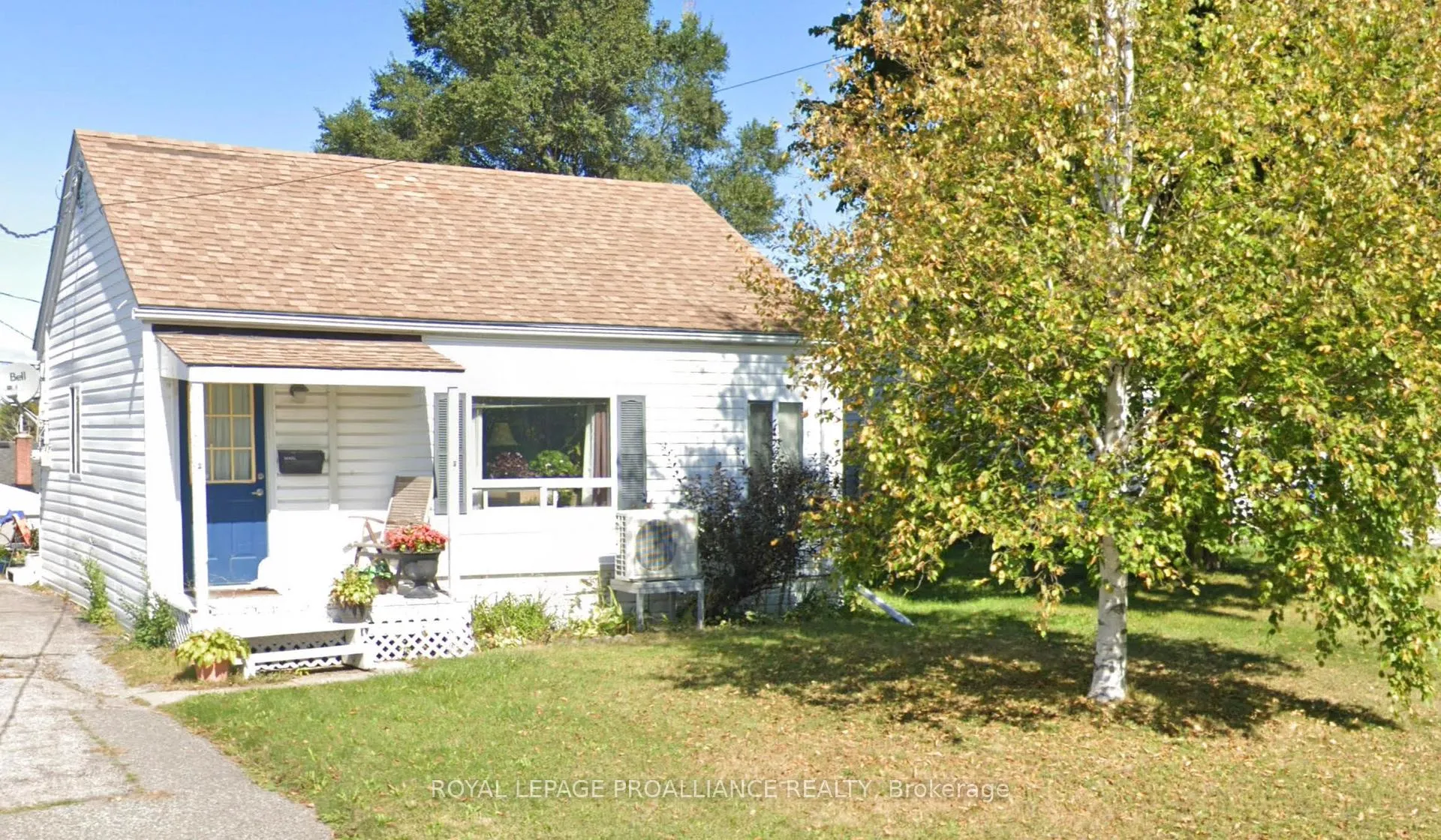 Photo 1 of 24 Weeks Avenue, Quinte West, Trenton Ward — HOMEH