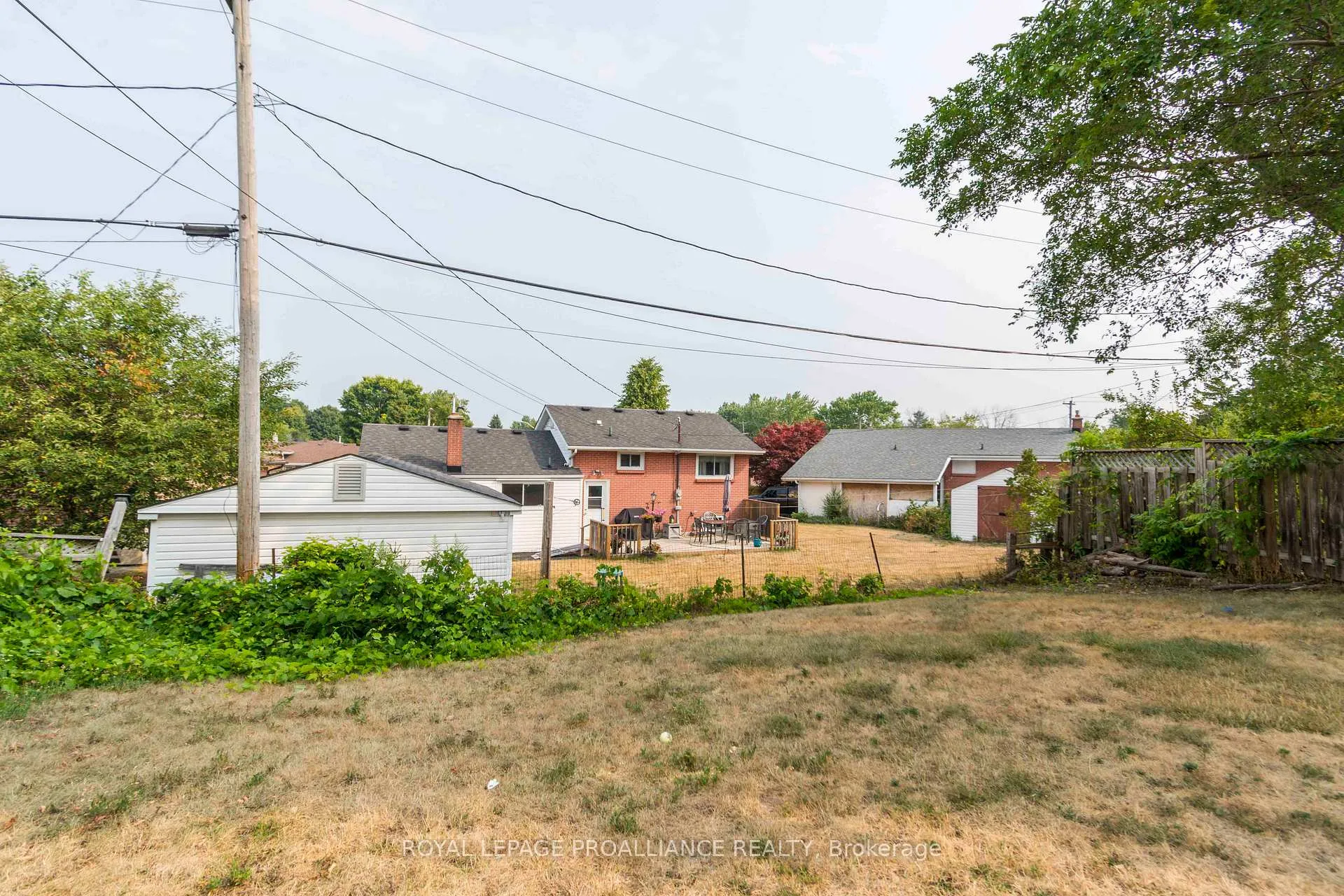 Photo 17 of 24 Weeks Avenue, Quinte West, Trenton Ward — HOMEH