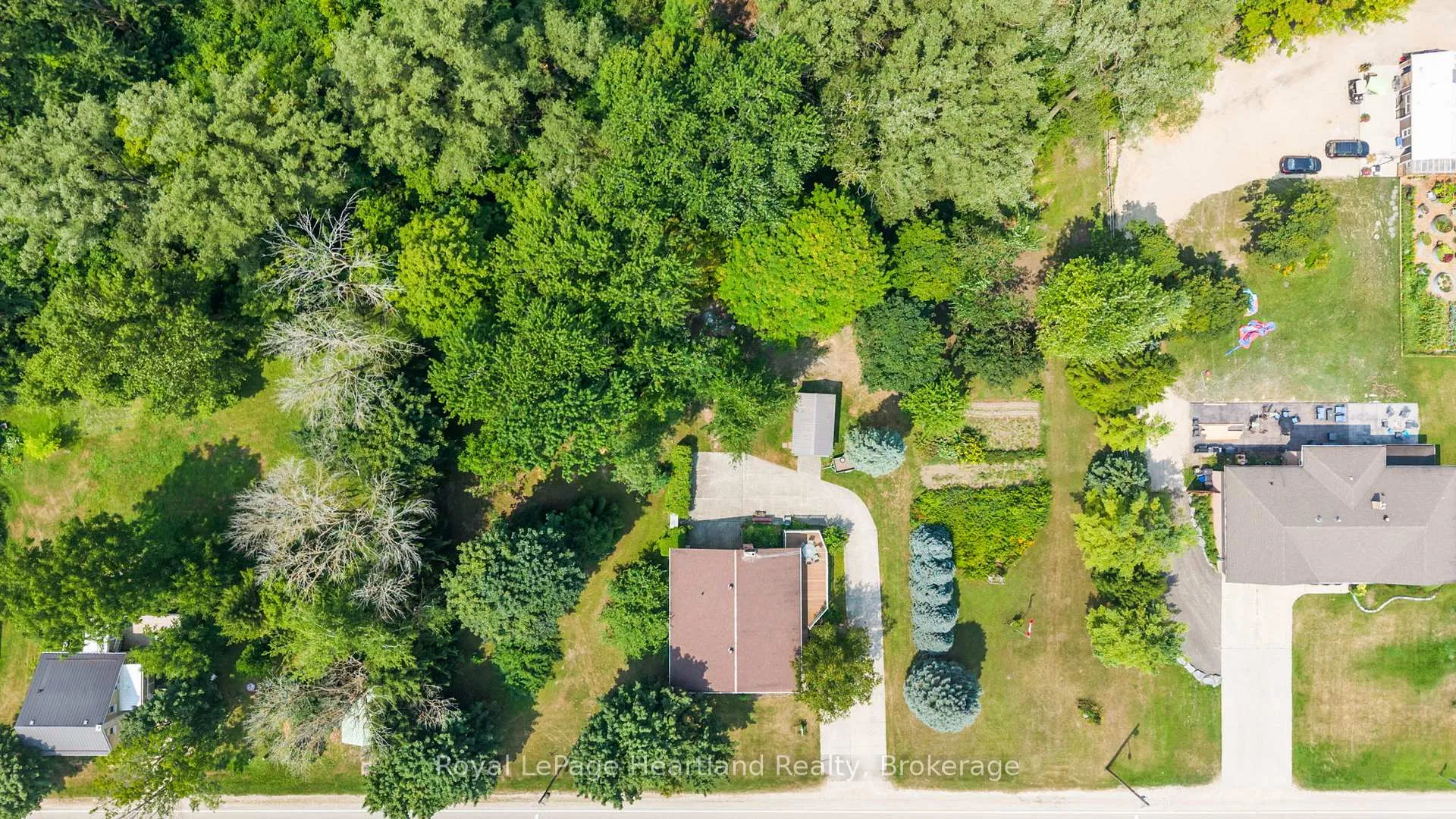 Photo 4 of 23 Mill Street E, Minto — HOMEH