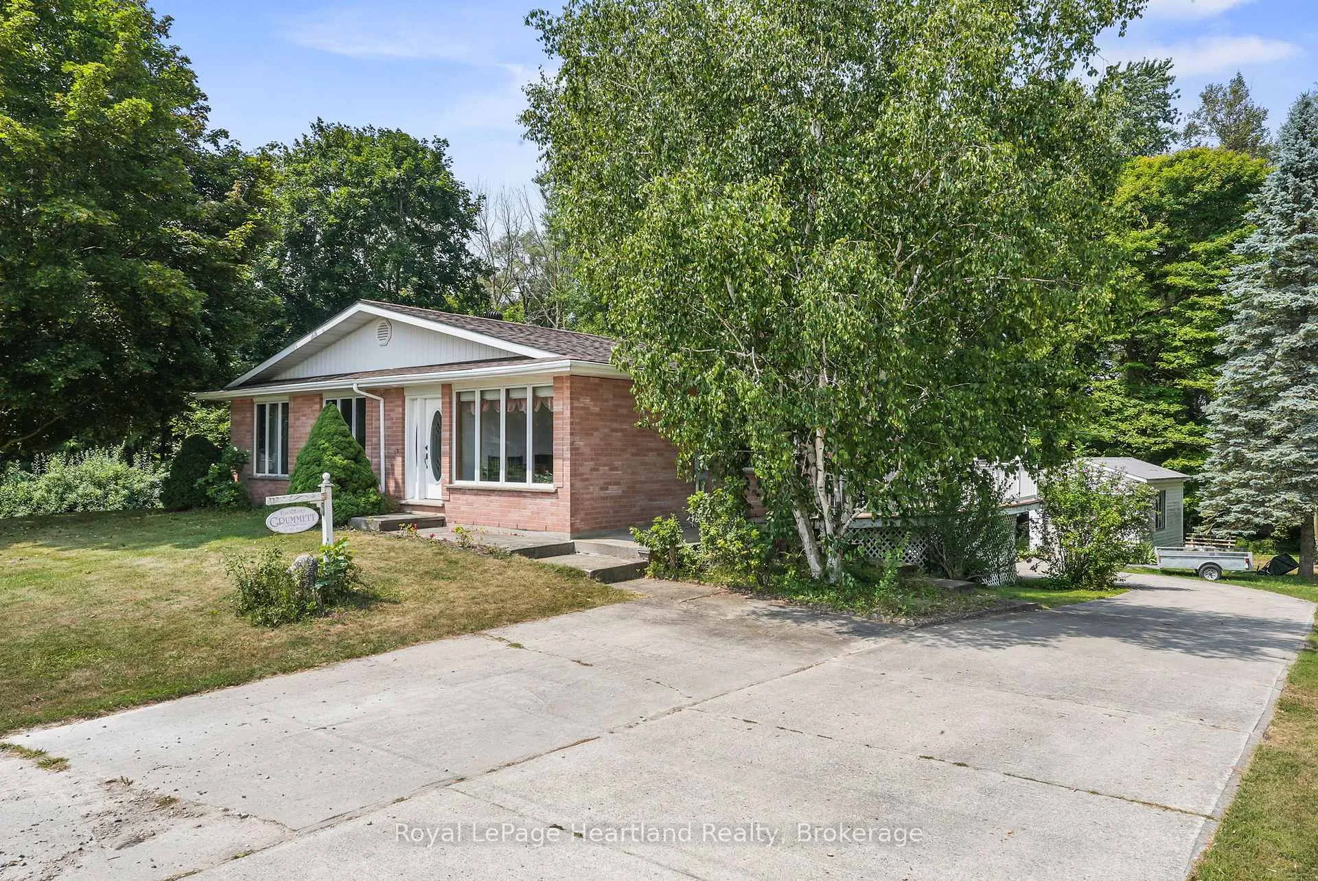 Photo 7 of 23 Mill Street E, Minto — HOMEH