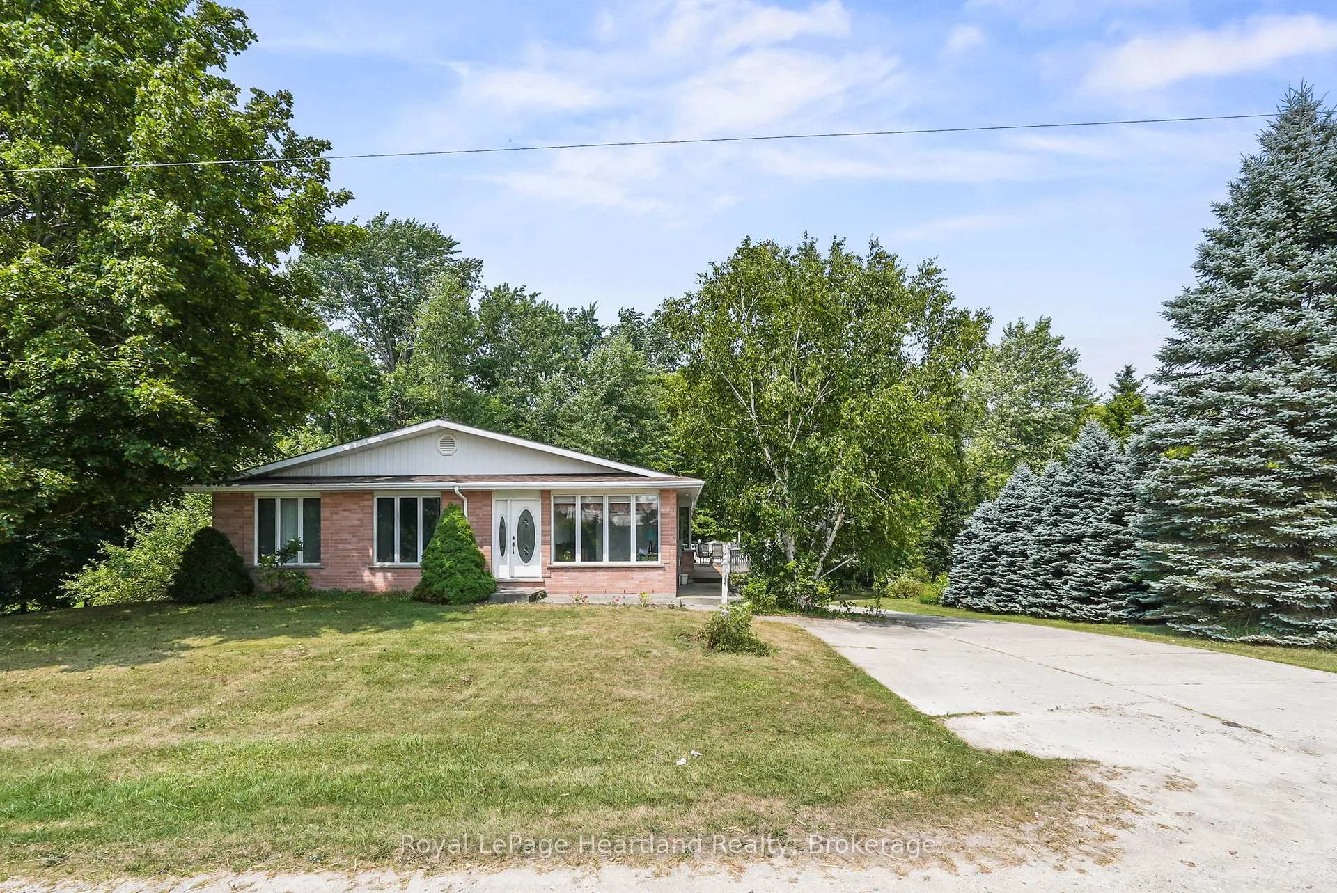Photo 8 of 23 Mill Street E, Minto — HOMEH