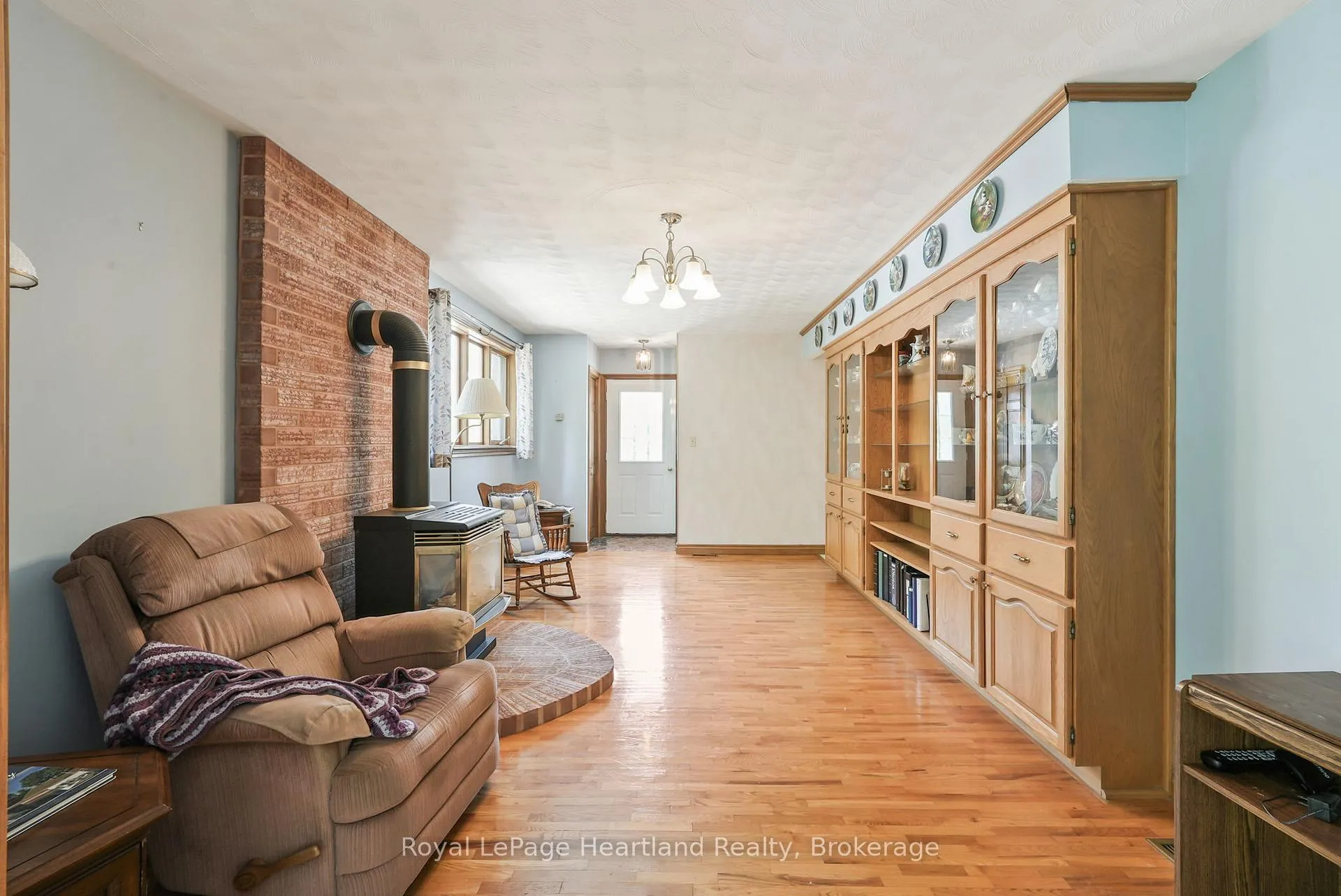 Photo 18 of 23 Mill Street E, Minto — HOMEH