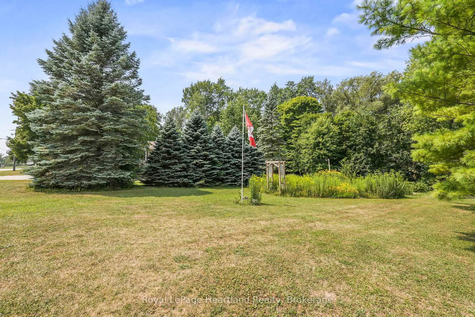 Photo 40 of 23 Mill Street E, Minto — HOMEH