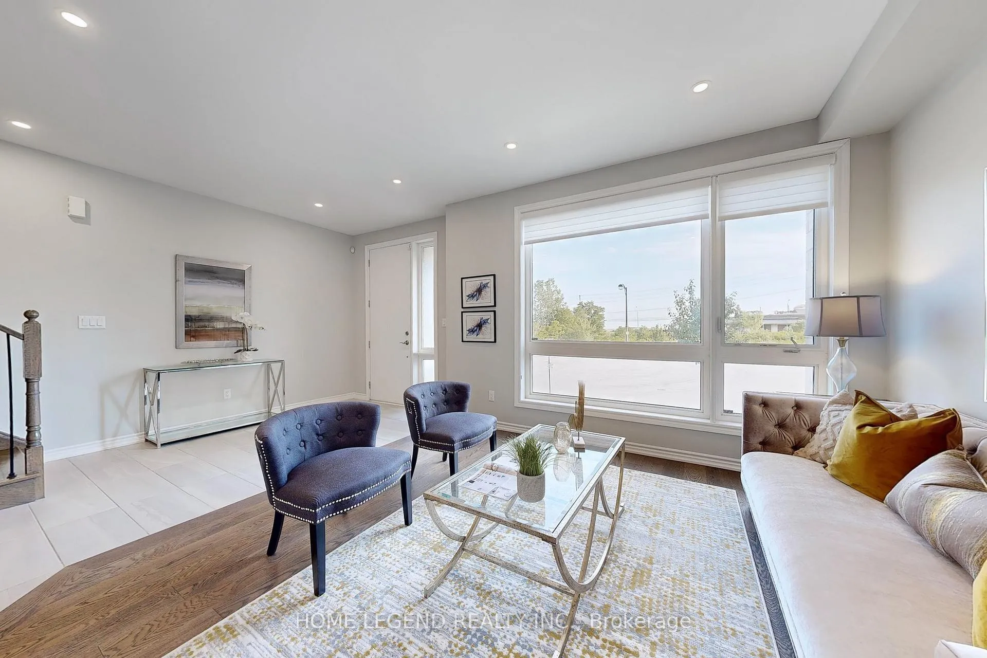 Photo 3 of 28 Concetta Conte Avenue, Markham, Victoria Square — HOMEH