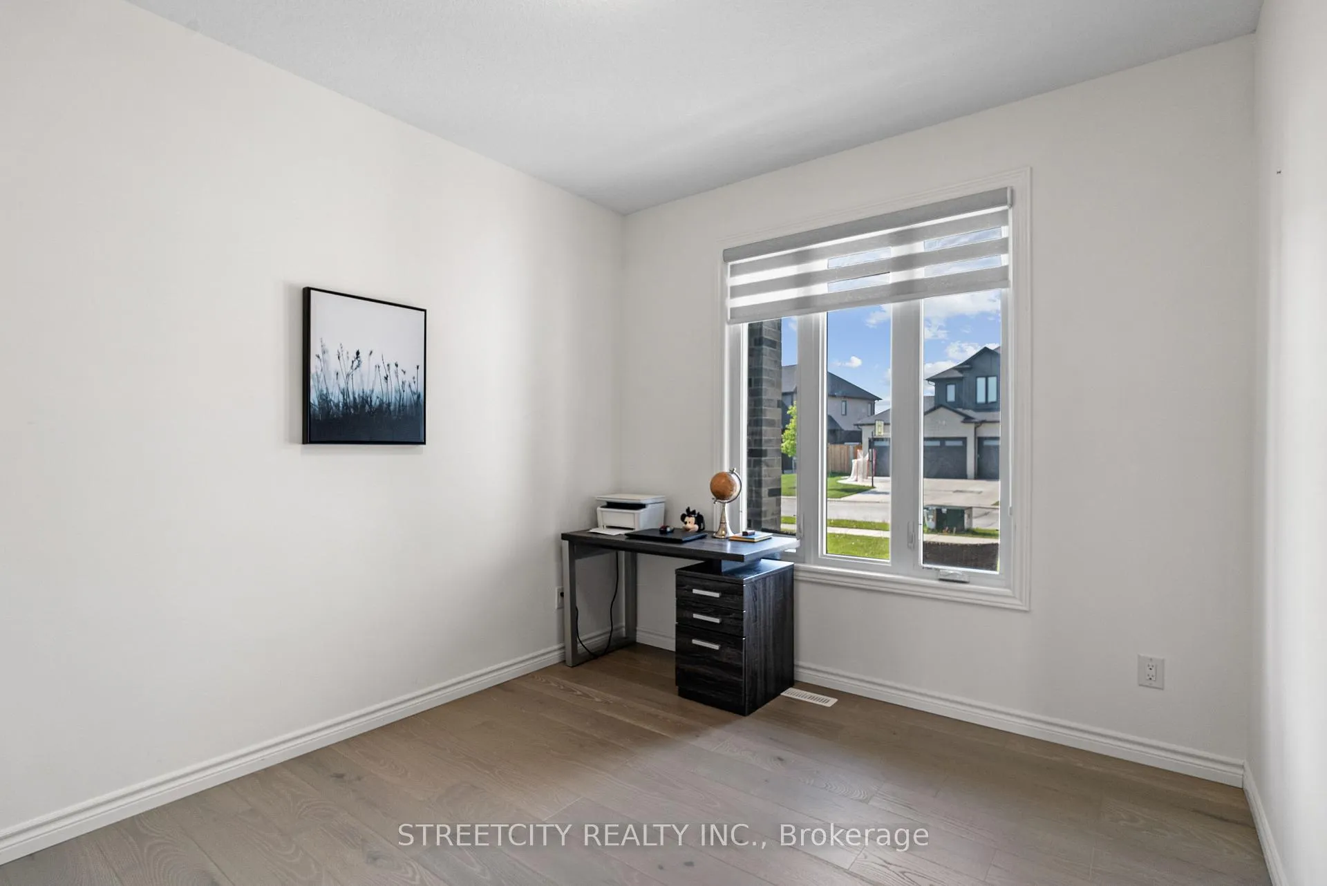 Photo 16 of 109 Jefferson Street, Lucan Biddulph, Lucan — HOMEH
