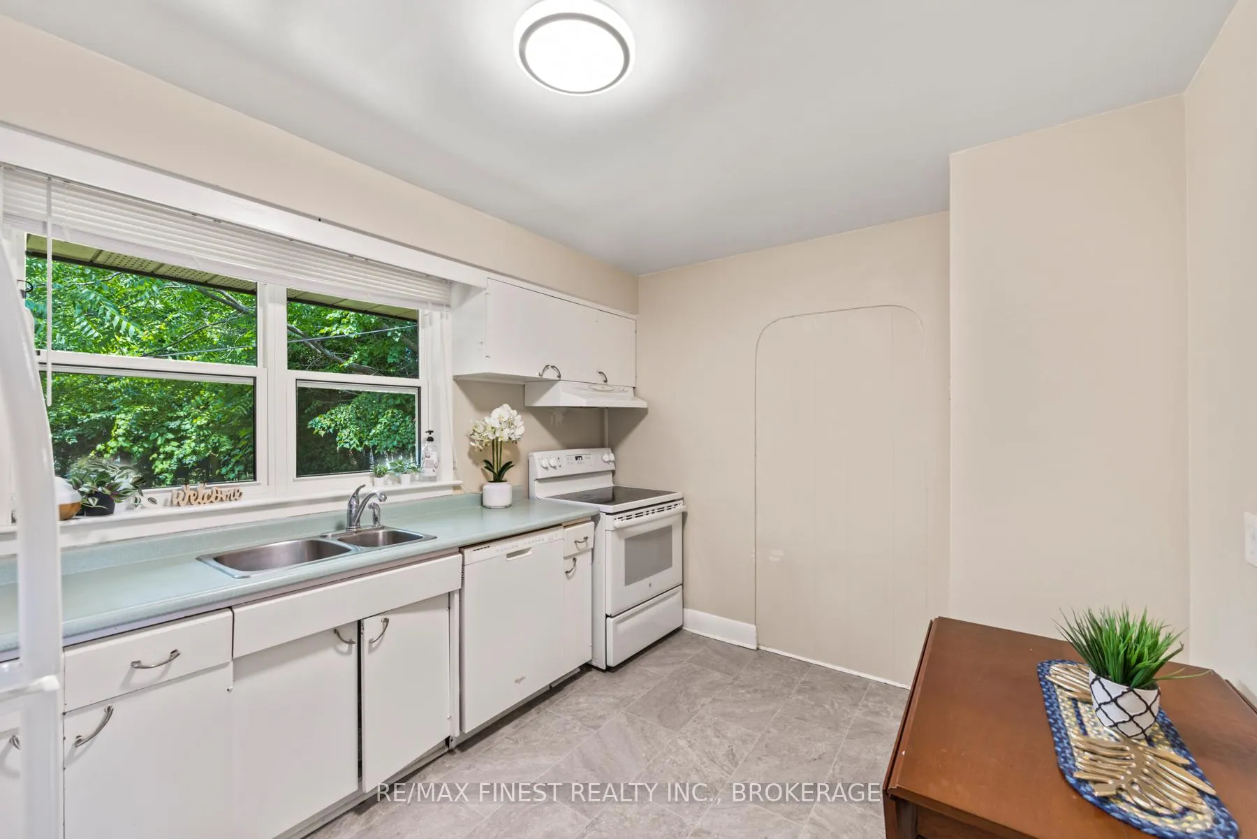Photo 10 of 1215 Johnson Street, Kingston, Central City West — HOMEH