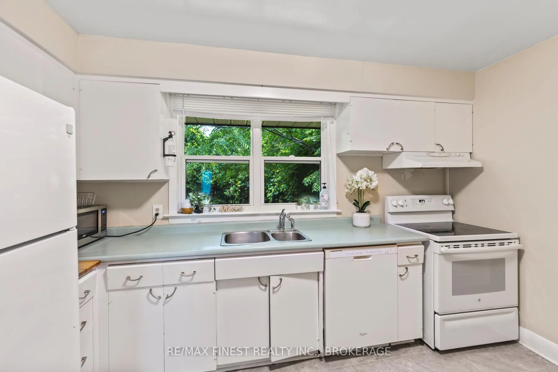 Photo 11 of 1215 Johnson Street, Kingston, Central City West — HOMEH