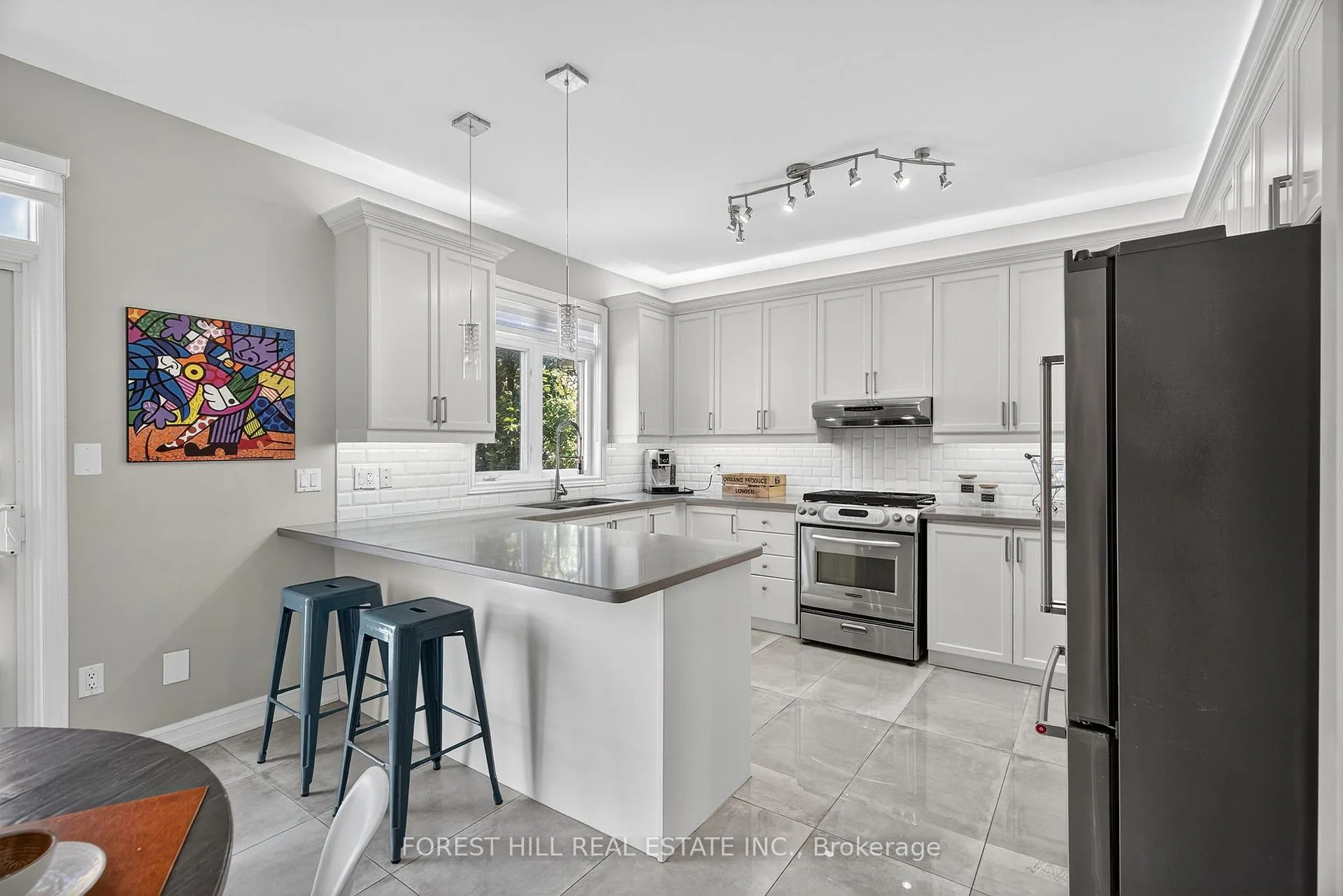 Photo 9 of 54 Hendel Drive, Vaughan, Patterson — HOMEH