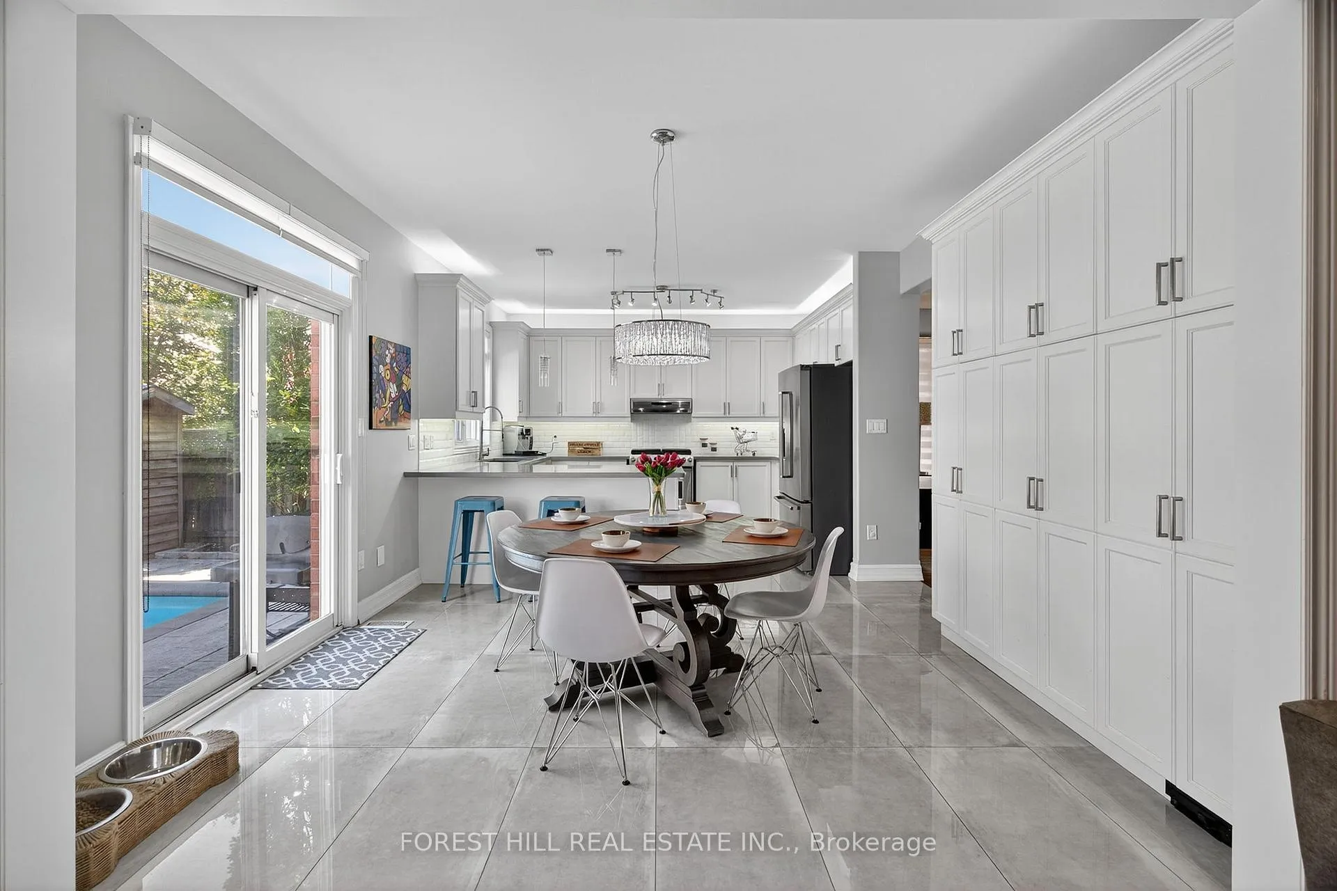 Photo 12 of 54 Hendel Drive, Vaughan, Patterson — HOMEH