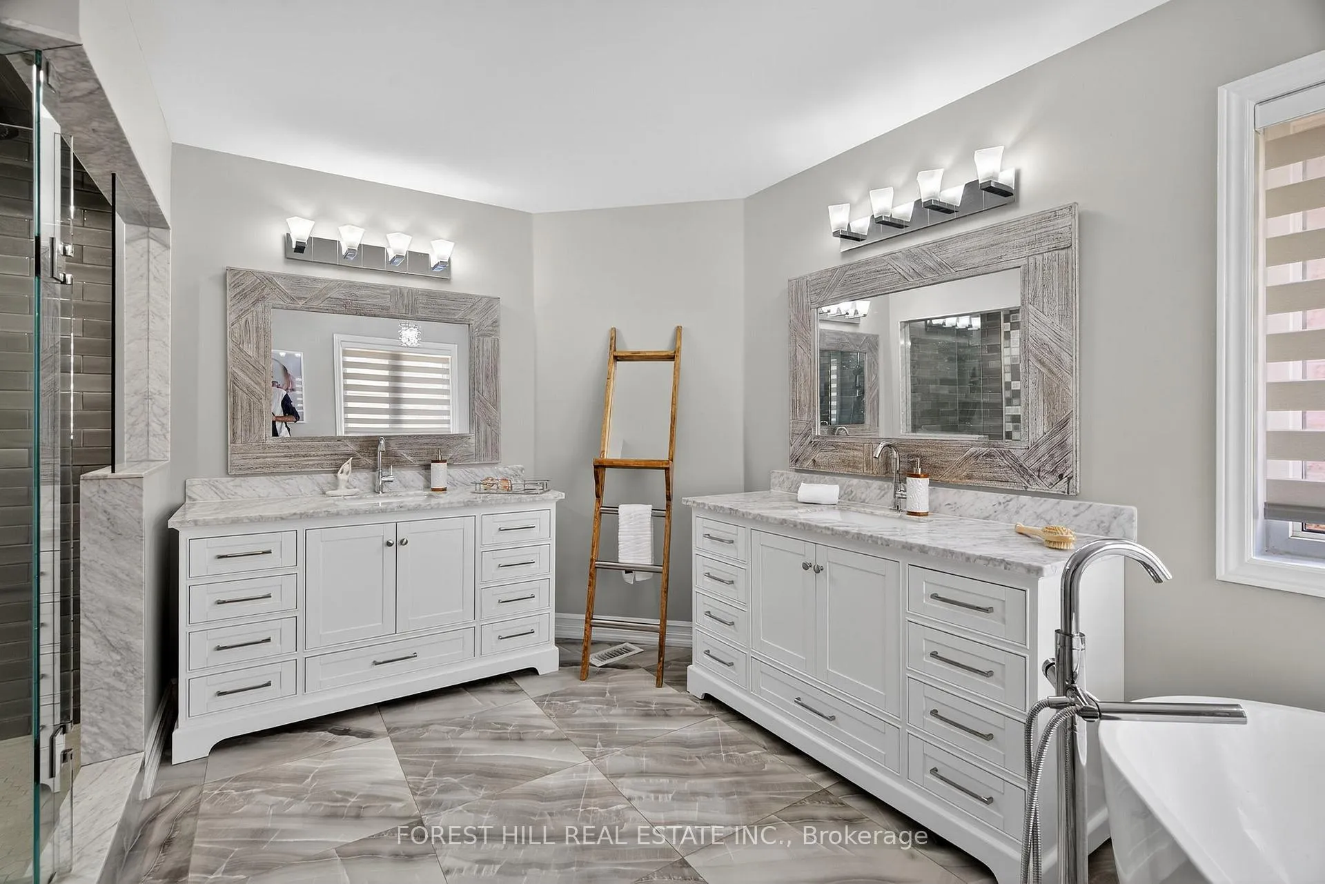 Photo 20 of 54 Hendel Drive, Vaughan, Patterson — HOMEH