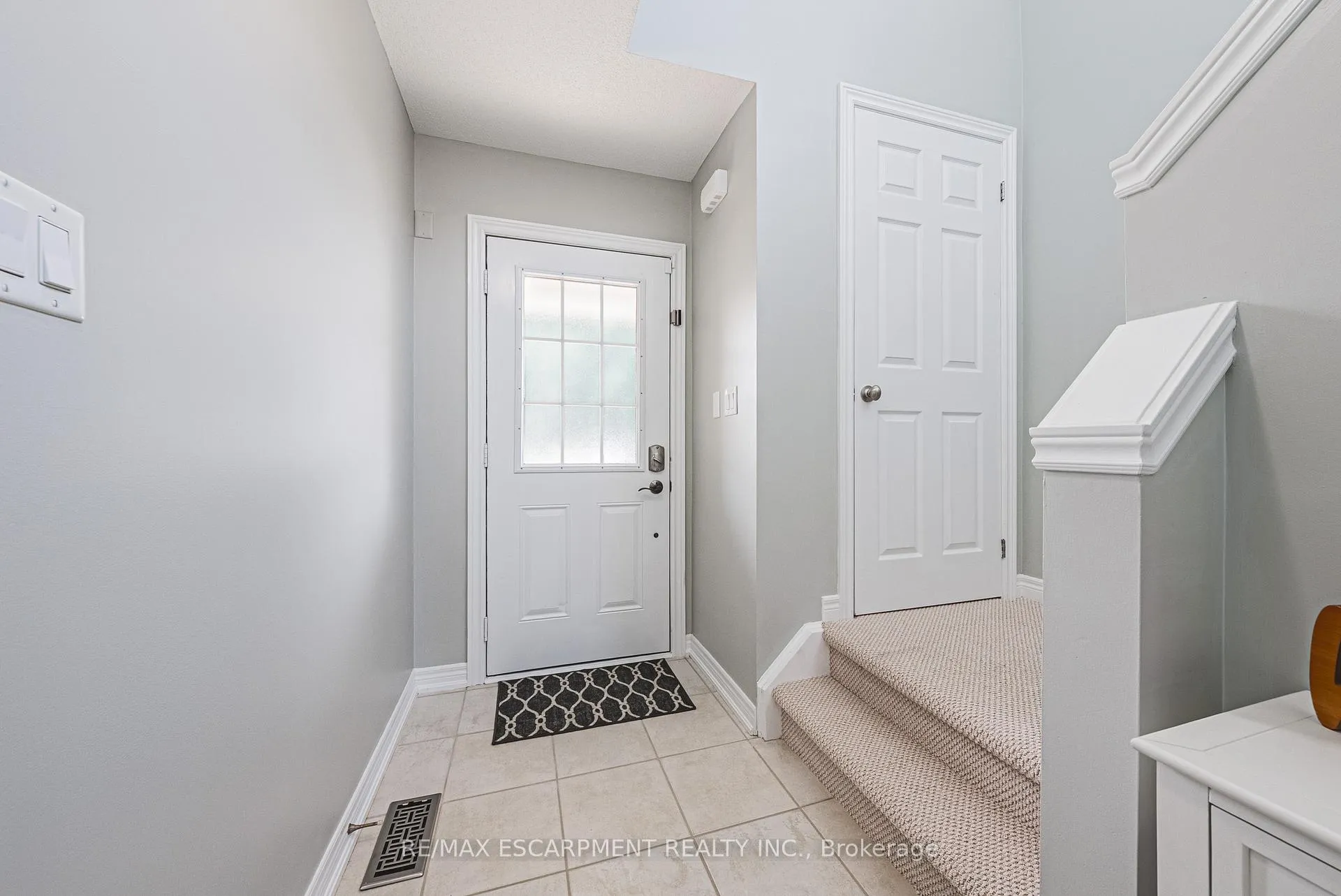 Photo 5 of Unit 53, 222 Fall Fair Way, Hamilton, Binbrook — HOMEH