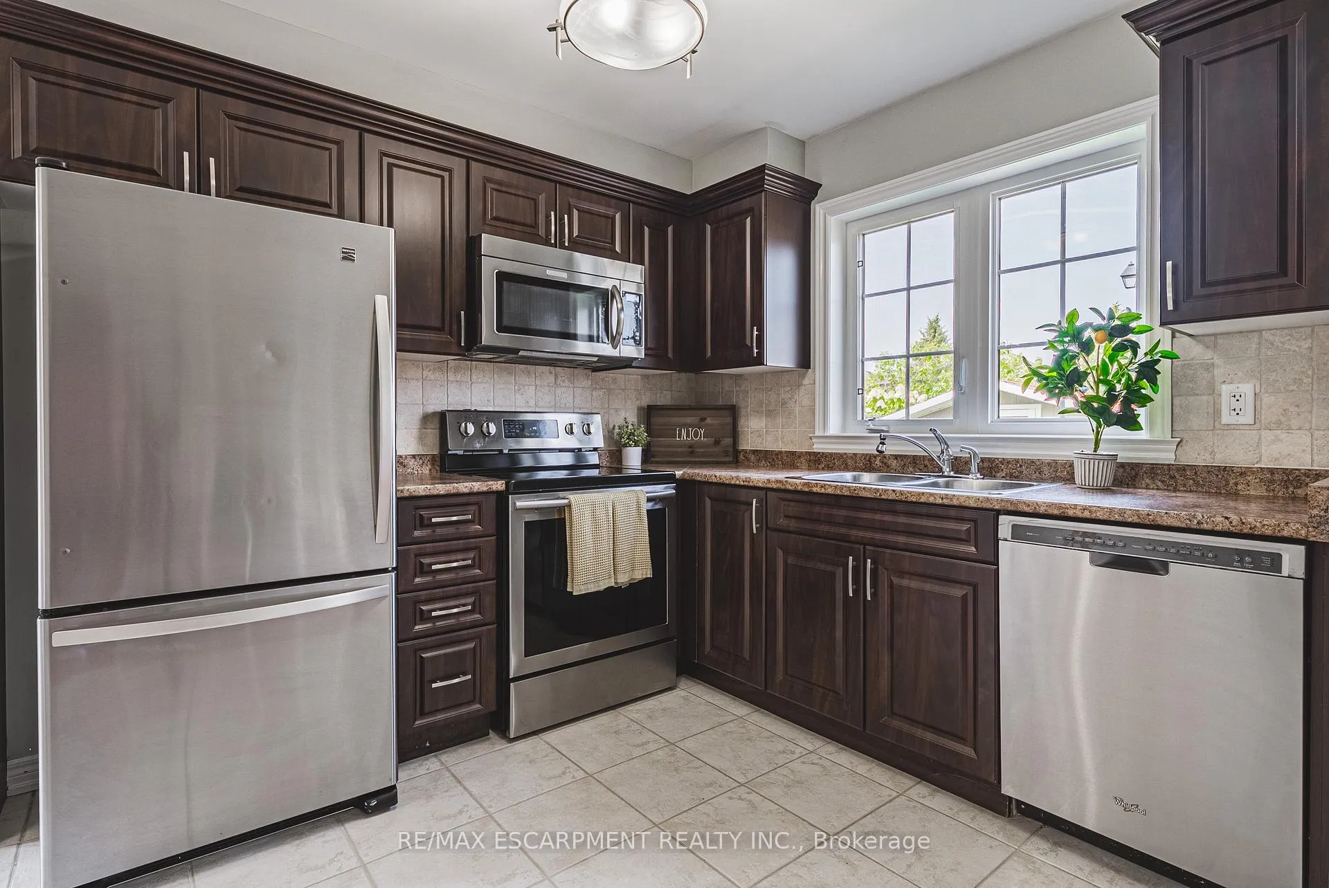 Photo 9 of Unit 53, 222 Fall Fair Way, Hamilton, Binbrook — HOMEH