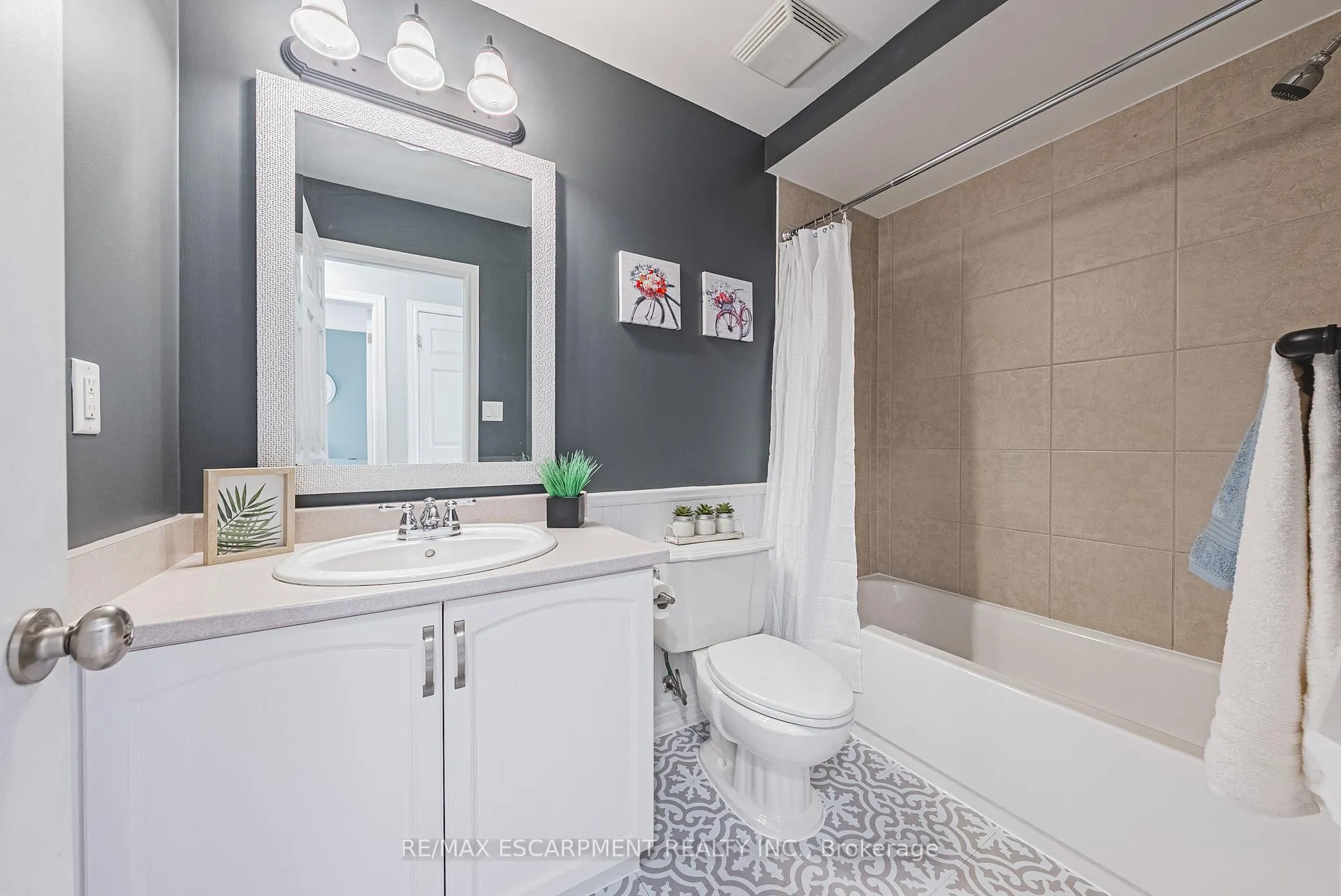 Photo 31 of Unit 53, 222 Fall Fair Way, Hamilton, Binbrook — HOMEH