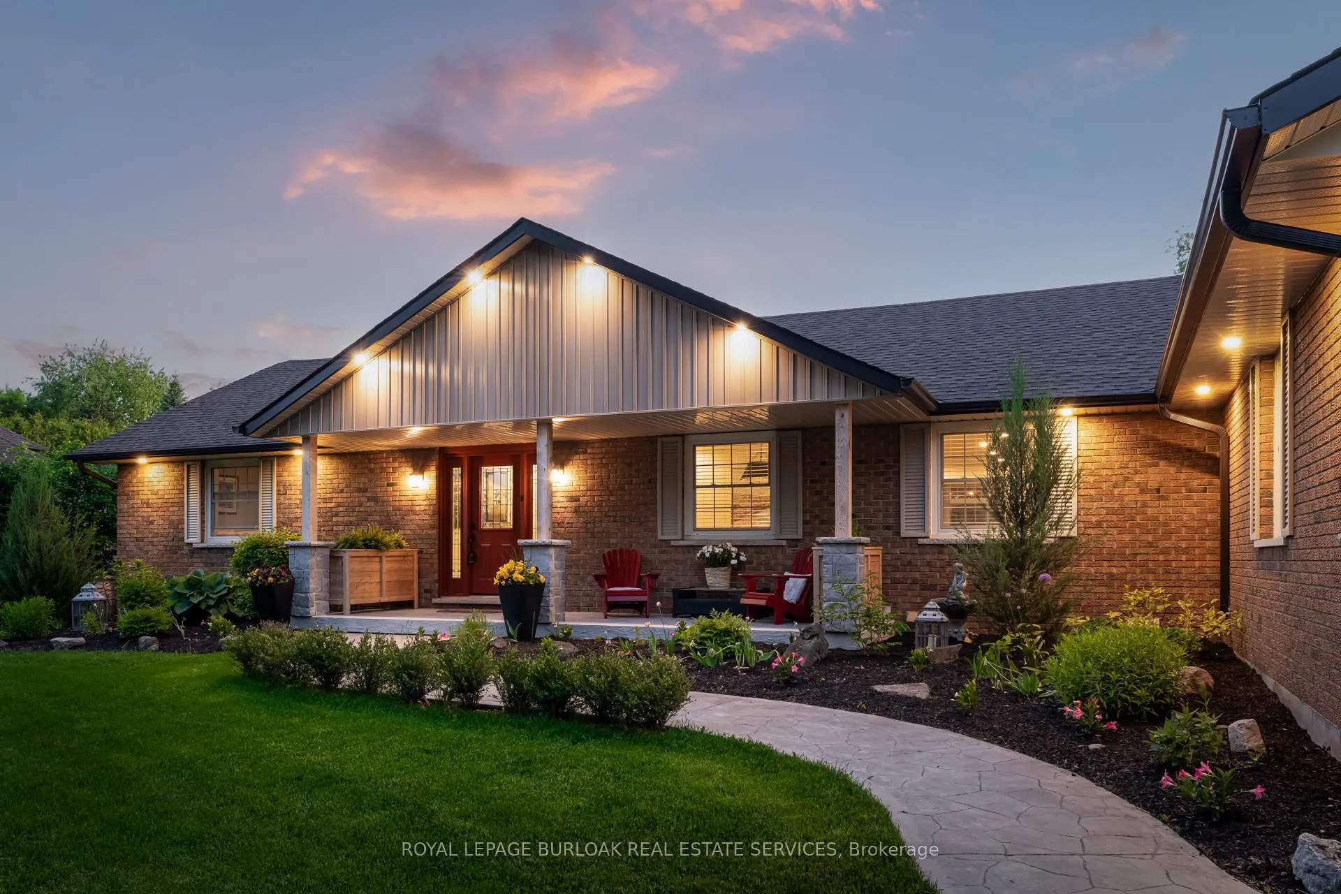 Photo 3 of 17 Beverlyglen Drive, Hamilton, Orkney — HOMEH