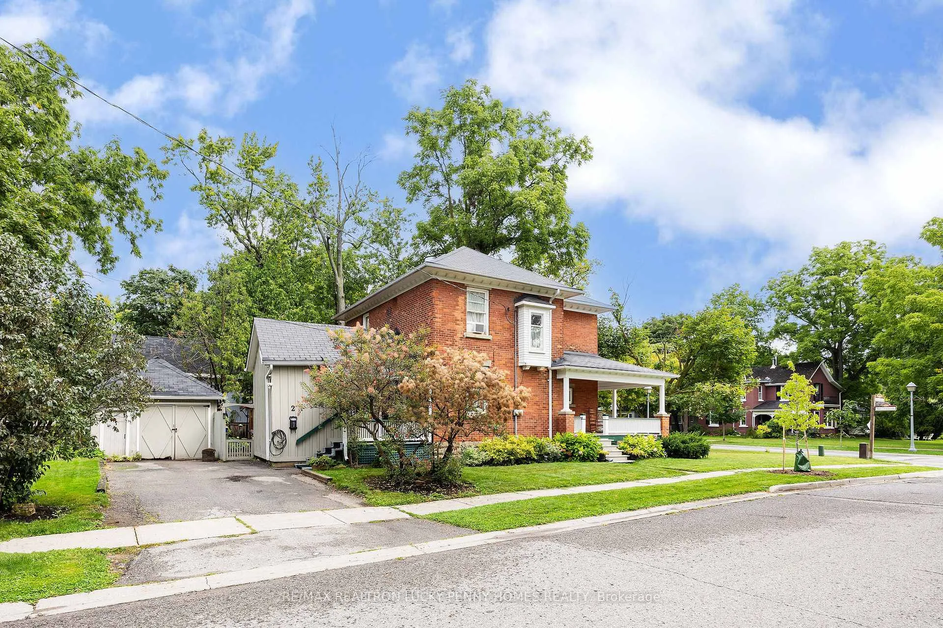 Photo 4 of 2 Pavillion Street, Markham, Unionville — HOMEH