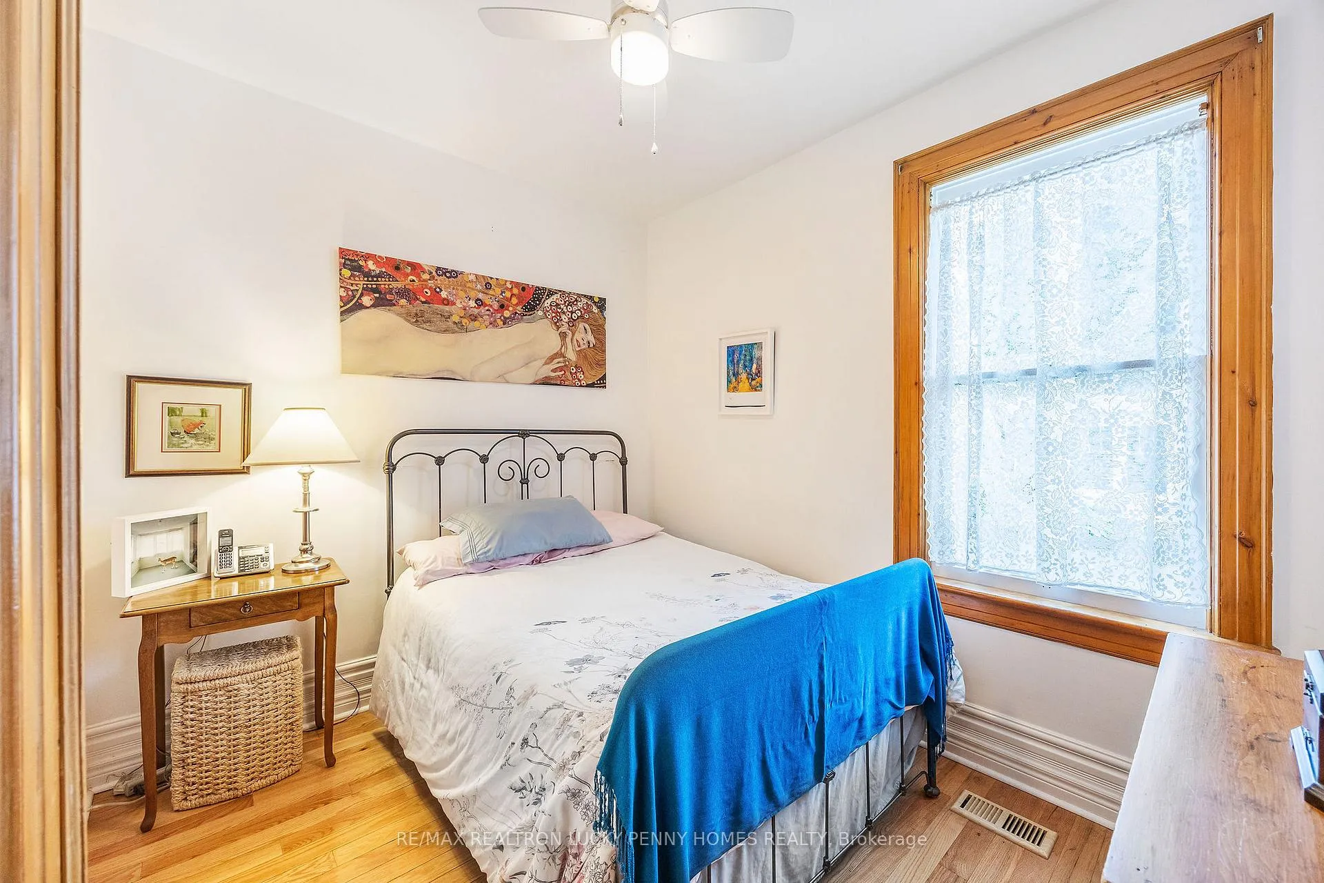 Photo 10 of 2 Pavillion Street, Markham, Unionville — HOMEH