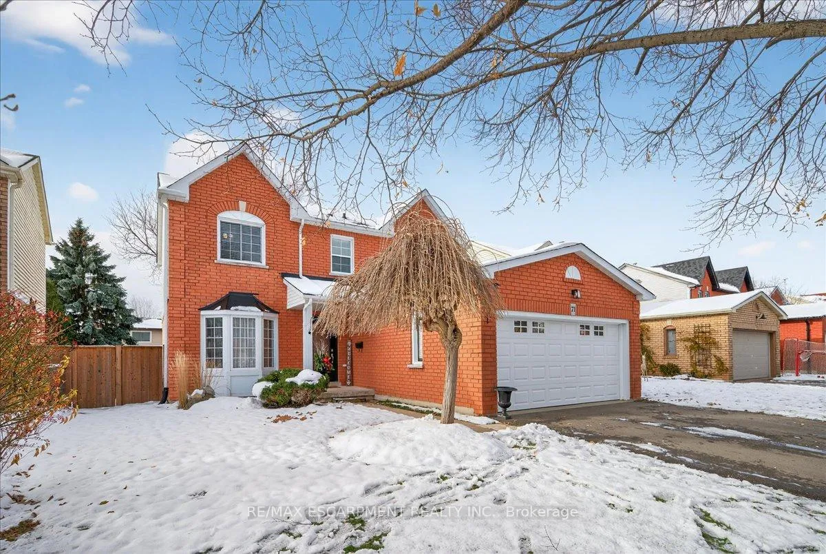 Photo 9 of 71 Royaledge Way, Hamilton, Waterdown — HOMEH