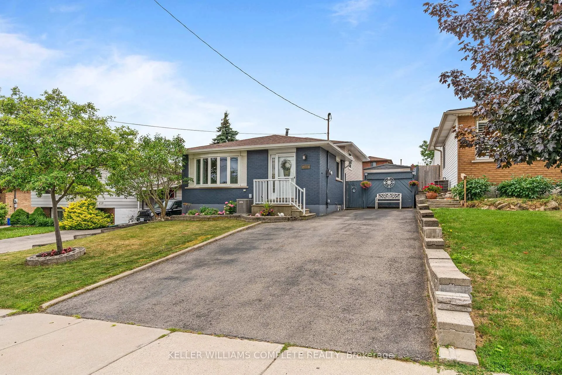 Photo 1 of 423 Queen Victoria Drive, Hamilton, Quinndale — HOMEH