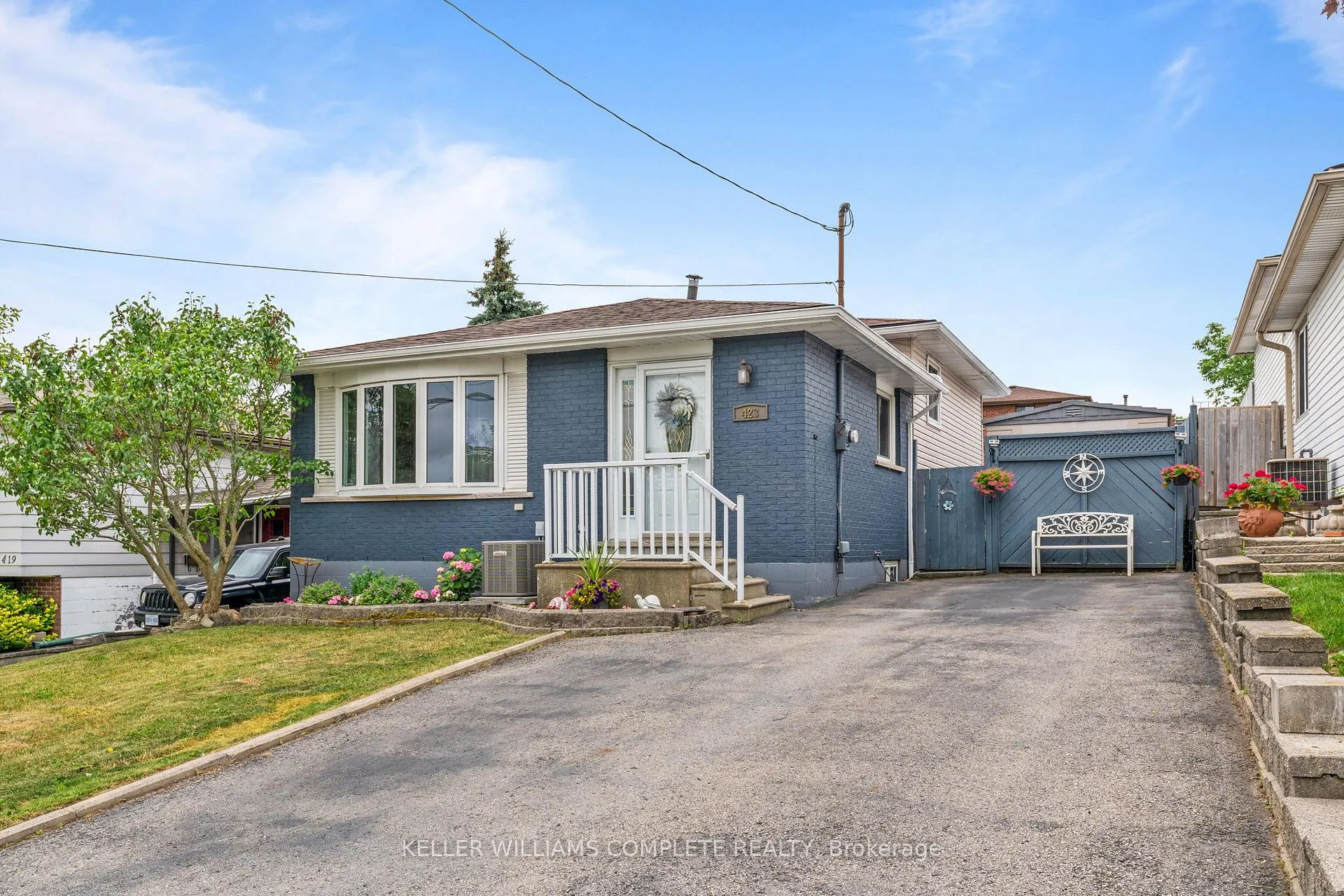 Photo 4 of 423 Queen Victoria Drive, Hamilton, Quinndale — HOMEH