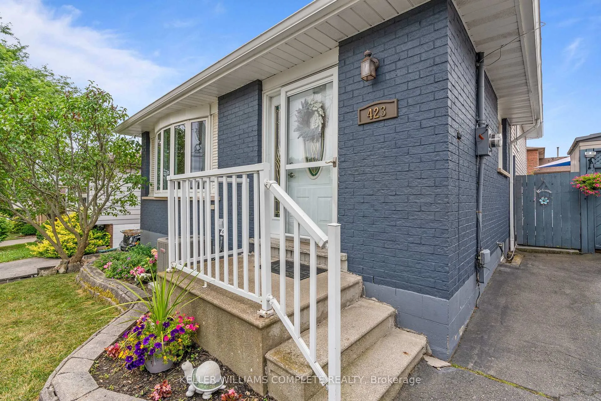 Photo 5 of 423 Queen Victoria Drive, Hamilton, Quinndale — HOMEH