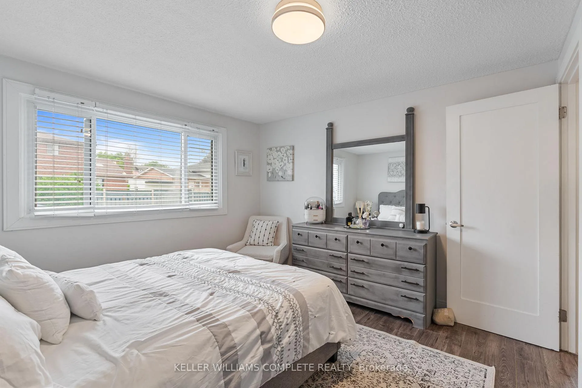 Photo 22 of 423 Queen Victoria Drive, Hamilton, Quinndale — HOMEH