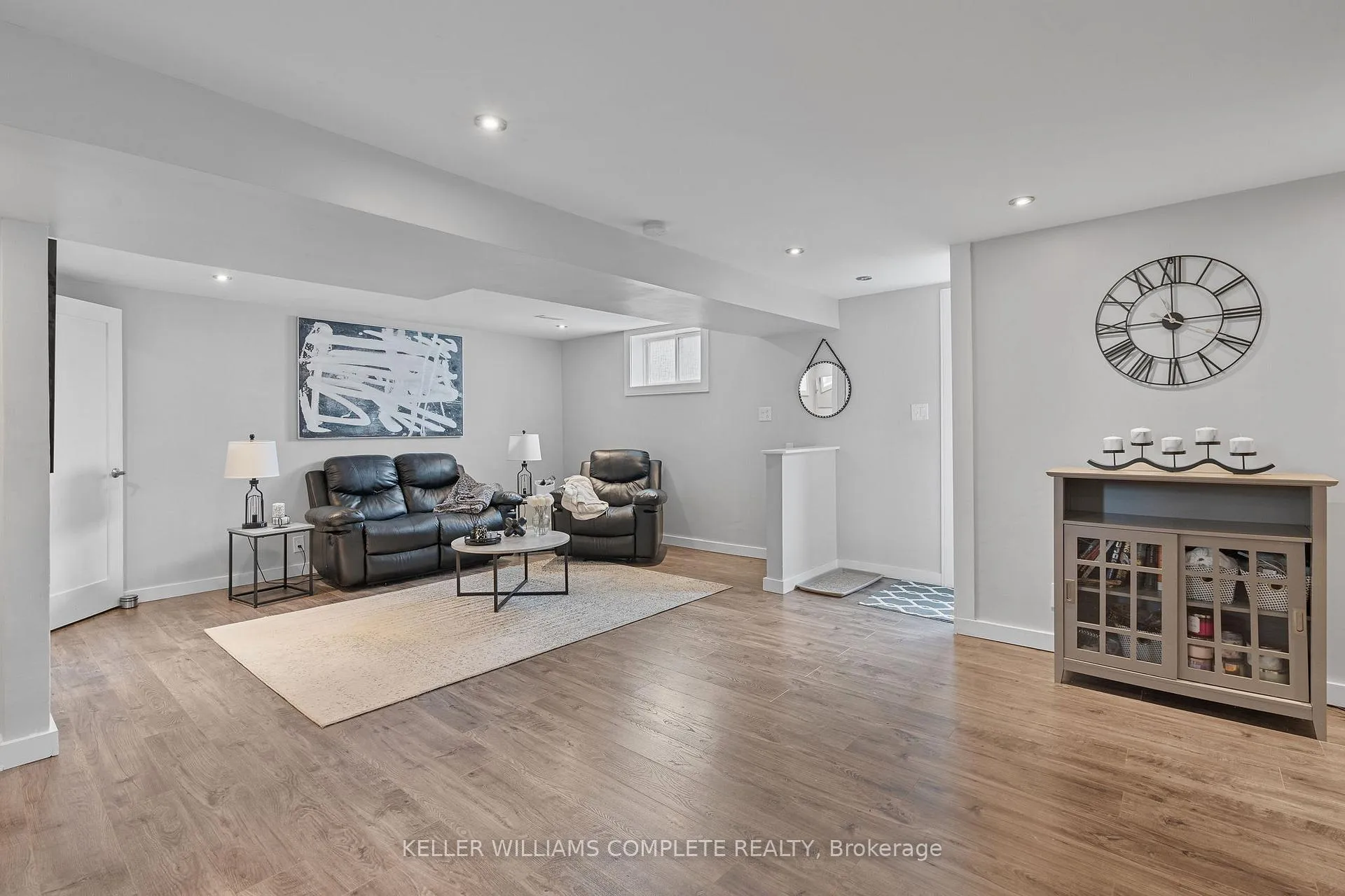 Photo 31 of 423 Queen Victoria Drive, Hamilton, Quinndale — HOMEH