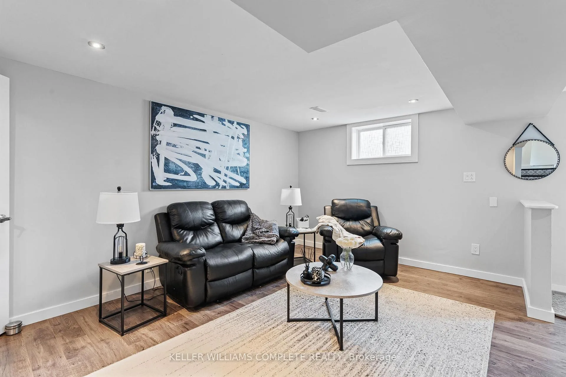 Photo 32 of 423 Queen Victoria Drive, Hamilton, Quinndale — HOMEH