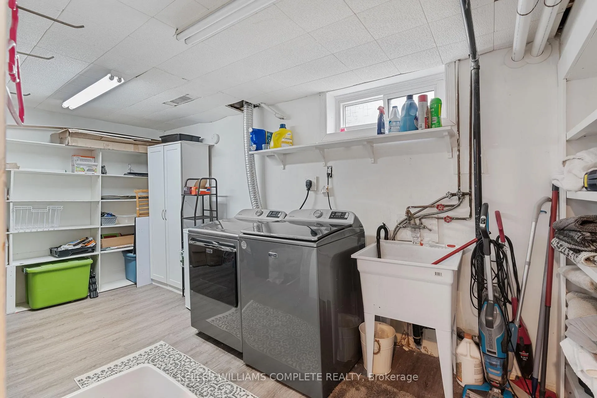 Photo 37 of 423 Queen Victoria Drive, Hamilton, Quinndale — HOMEH