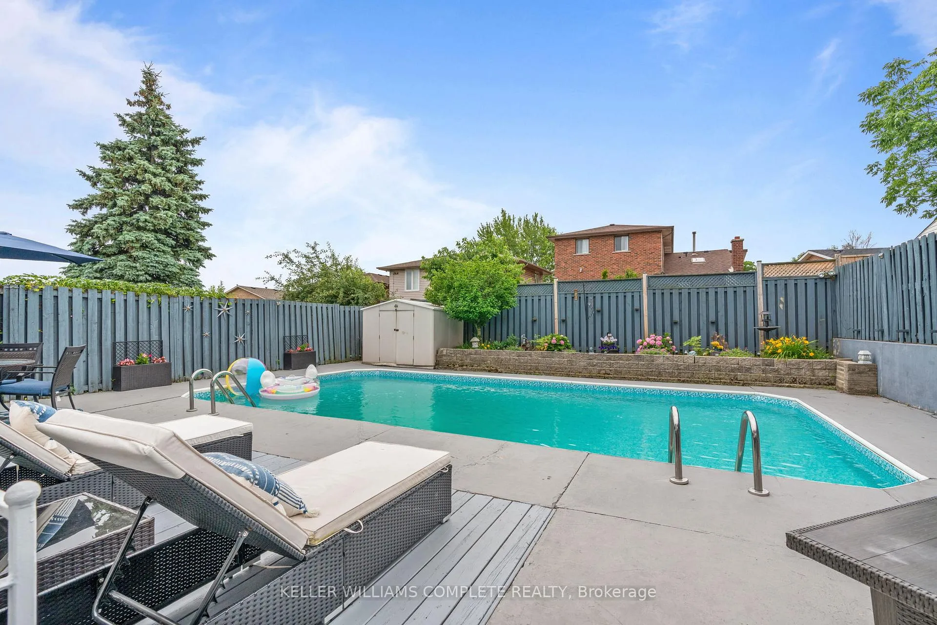 Photo 40 of 423 Queen Victoria Drive, Hamilton, Quinndale — HOMEH