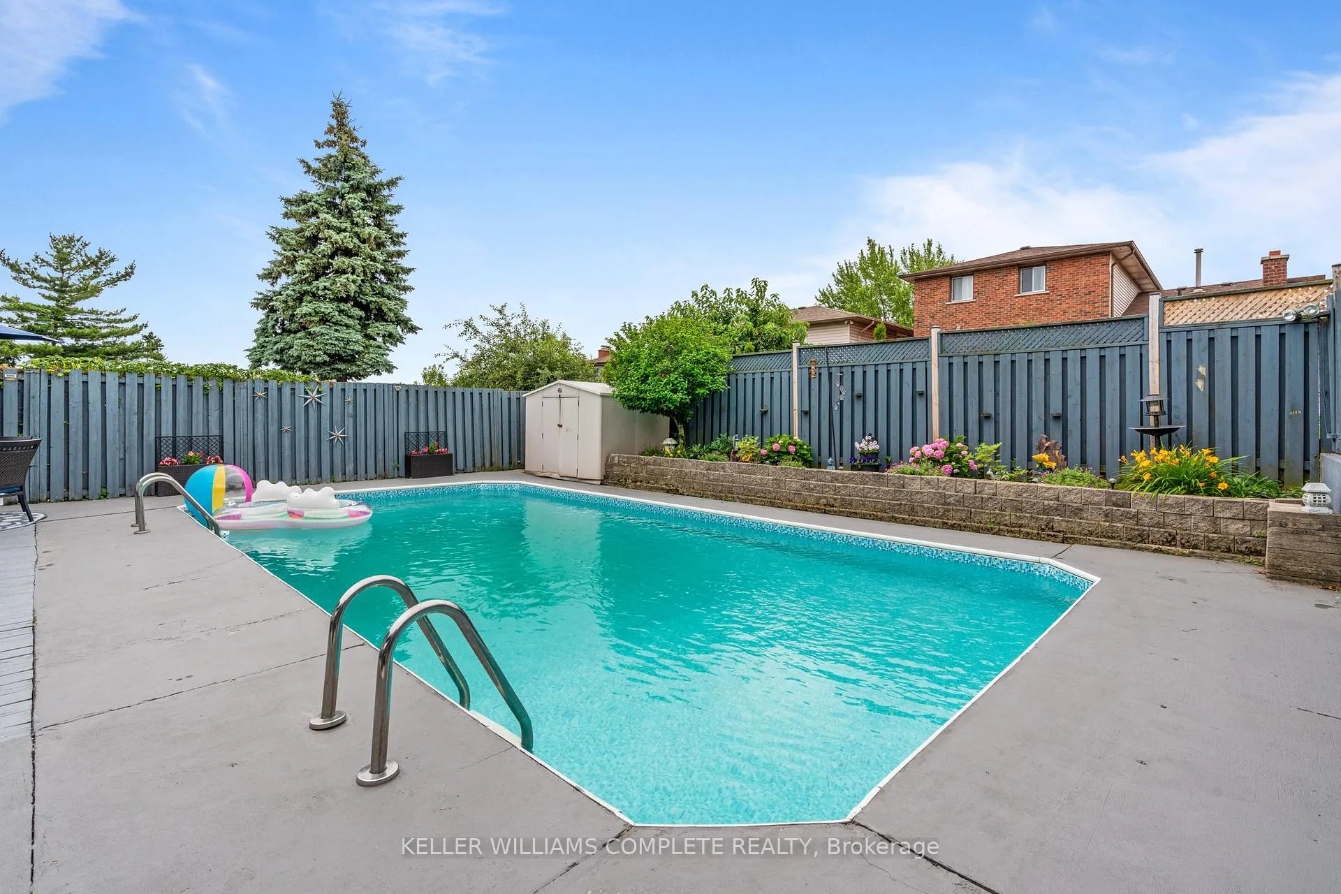 Photo 41 of 423 Queen Victoria Drive, Hamilton, Quinndale — HOMEH