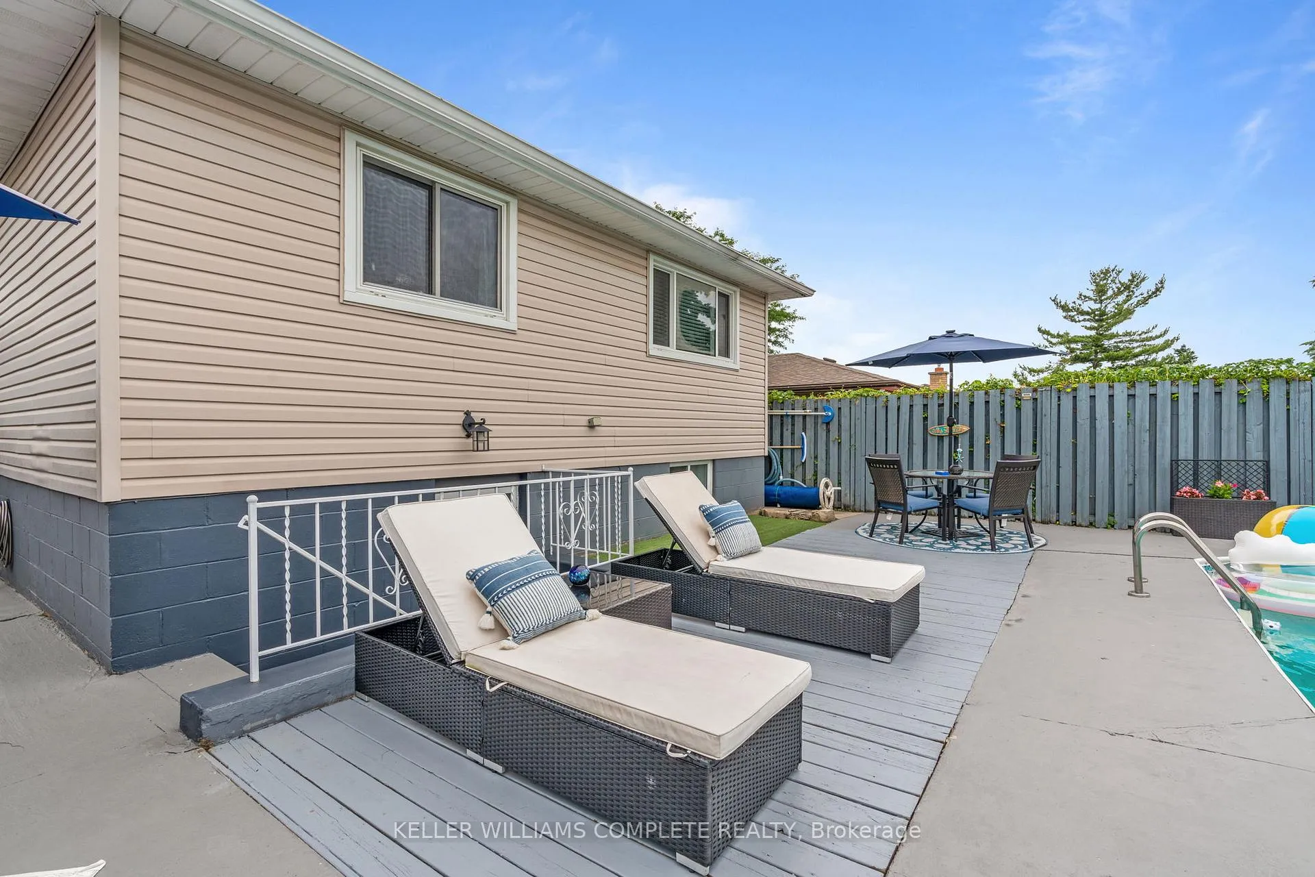 Photo 46 of 423 Queen Victoria Drive, Hamilton, Quinndale — HOMEH