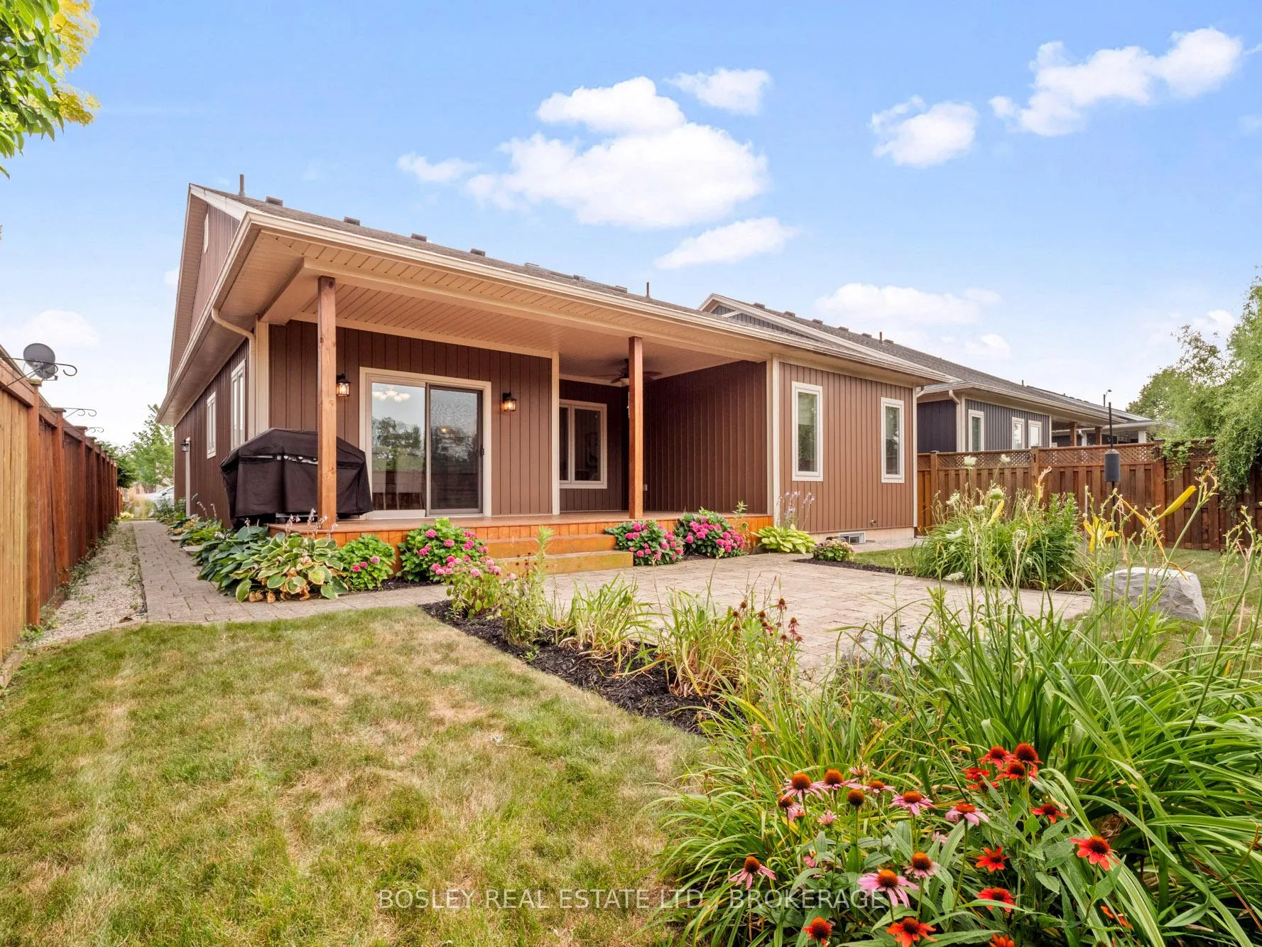 Photo 4 of 71 Willson Crossing, Pelham, Fonthill — HOMEH