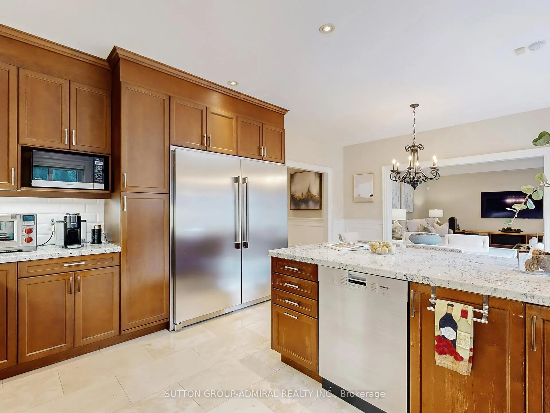 Photo 10 of 124 Rivermill Crescent, Vaughan, Patterson — HOMEH